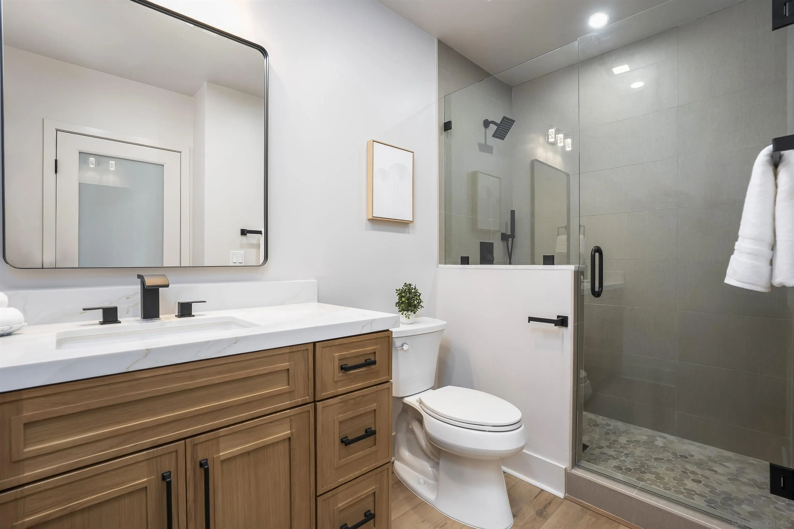 https://cdn.realtyfeed.com/cdn/127/260007428/38a2f9f7850ff58130d2ef4107b3e971.webp