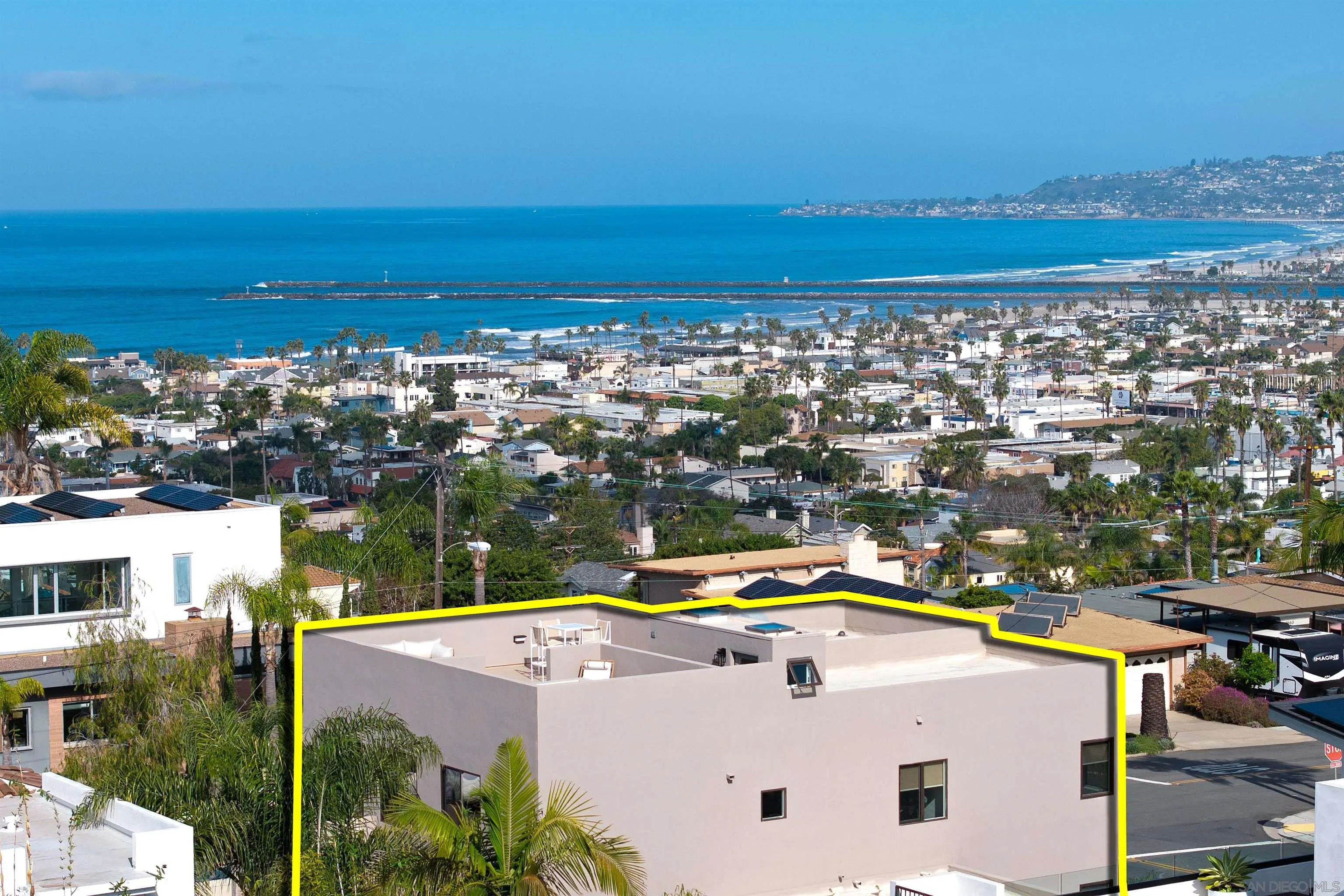 https://cdn.realtyfeed.com/cdn/127/260007428/3c0017ecf46750cc5f9950326e5d42c4.webp