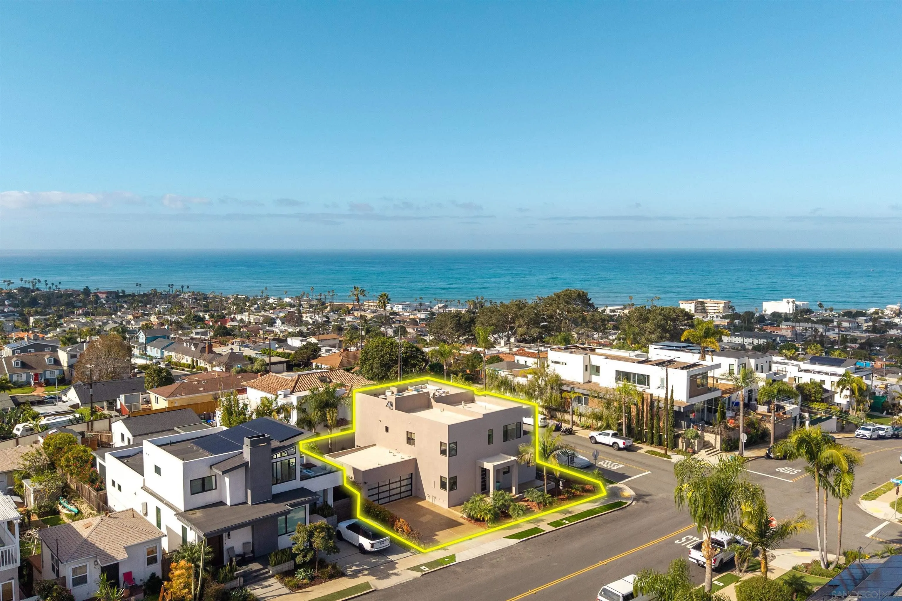 https://cdn.realtyfeed.com/cdn/127/260007428/62910287cef12febf7b8b46b2c3143b0.webp