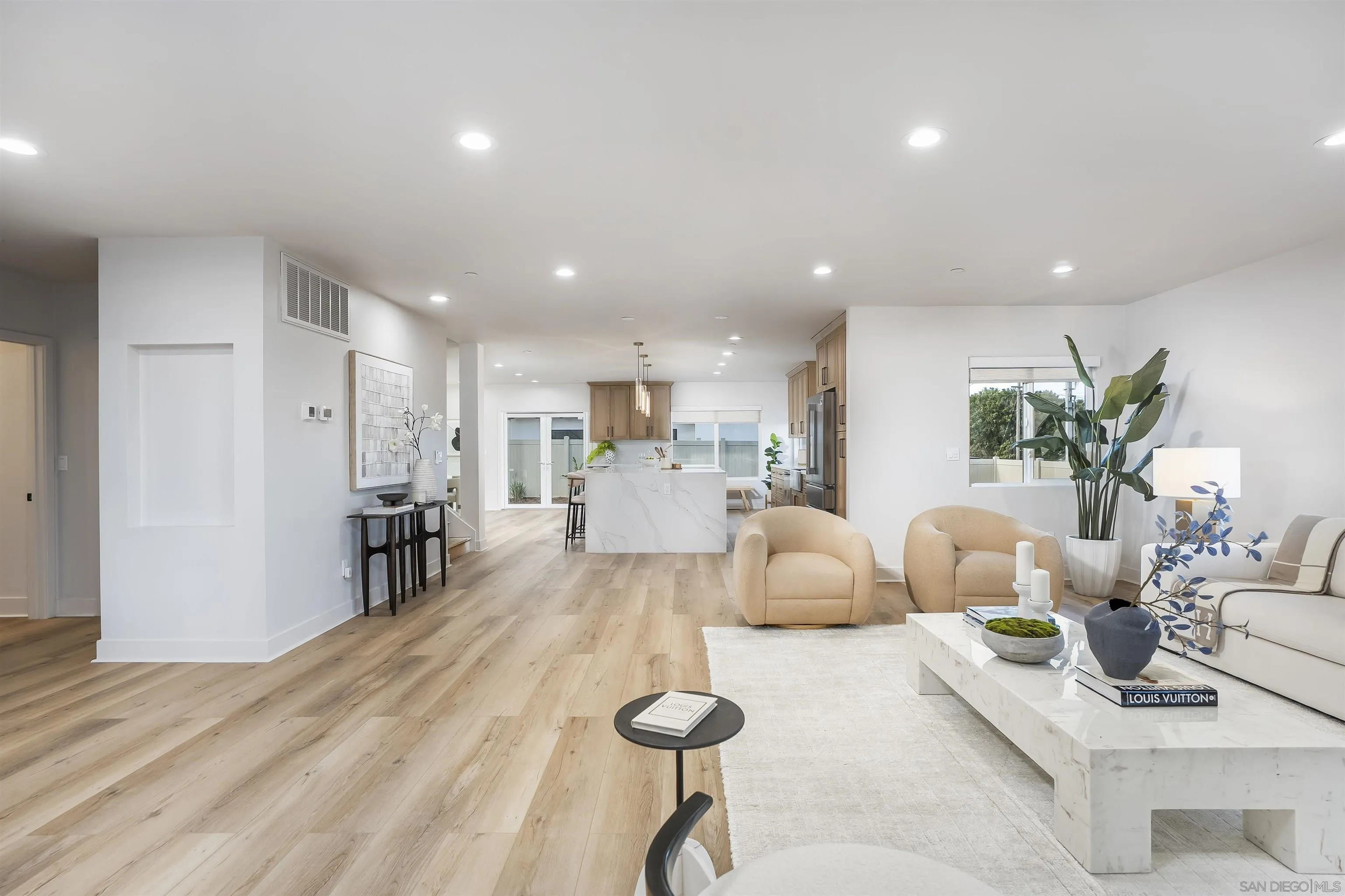 https://cdn.realtyfeed.com/cdn/127/260007428/69044e78ee96977eda5546718f2fb6b0.webp