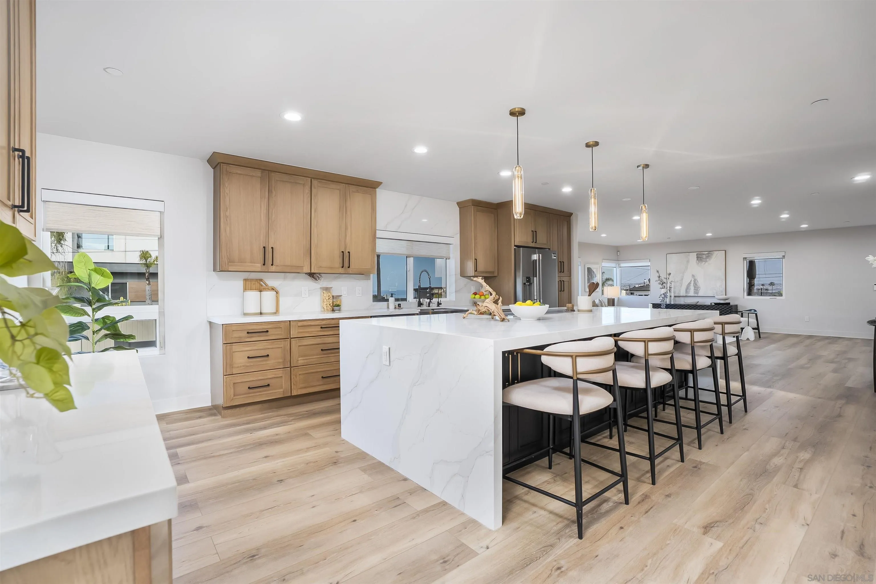 https://cdn.realtyfeed.com/cdn/127/260007428/9a5a3e9554a75fda781f9b9d9e9320b5.webp
