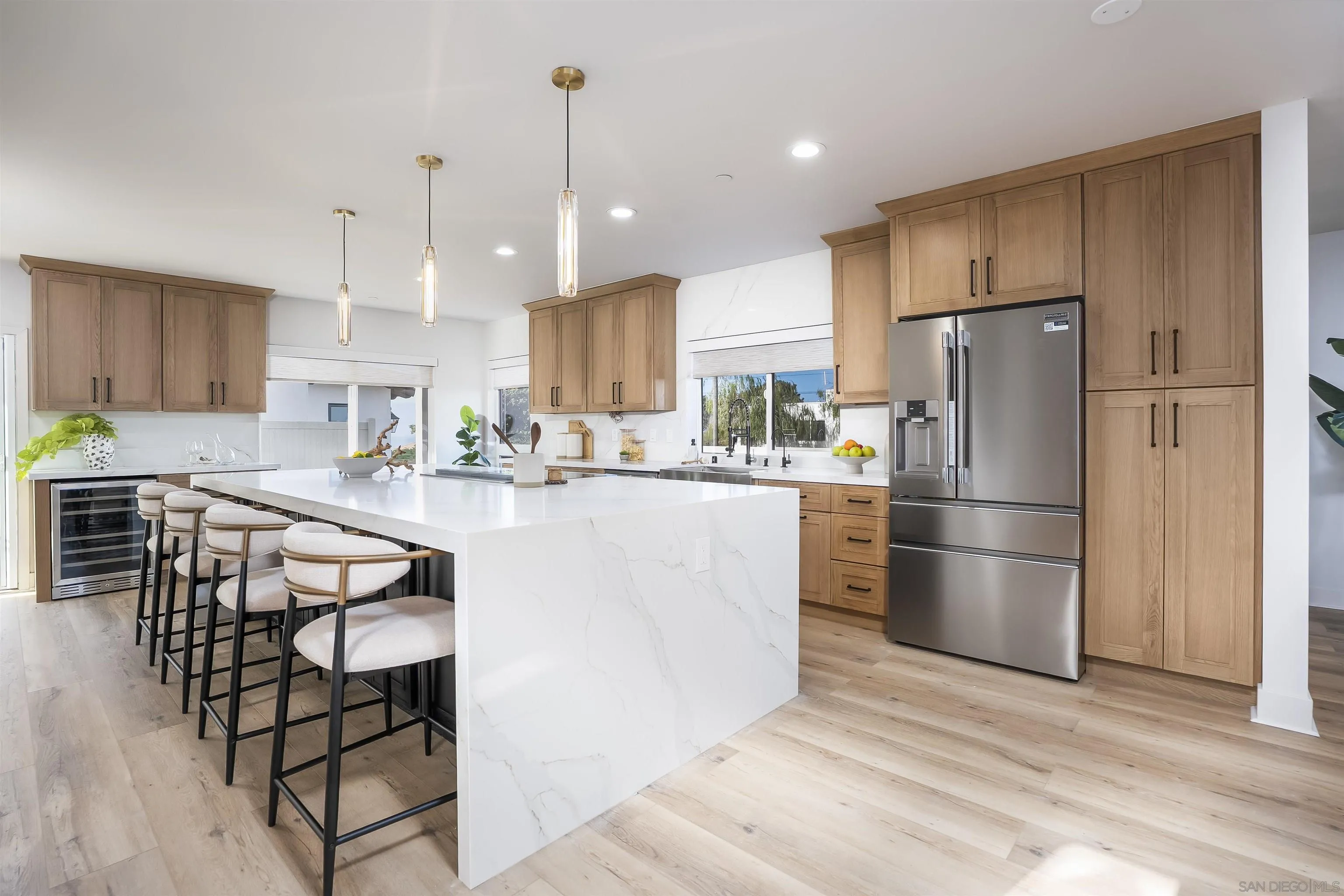 https://cdn.realtyfeed.com/cdn/127/260007428/b3d6c442afc051944ec832e28b110c5e.webp
