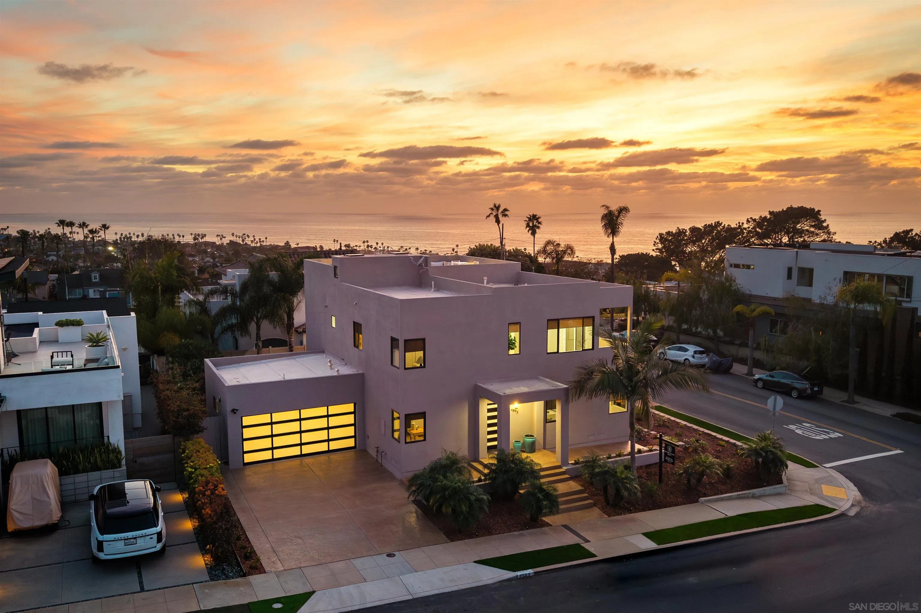 https://cdn.realtyfeed.com/cdn/127/260007428/f15e384d9b3e3e28feb865f59caf8380.webp