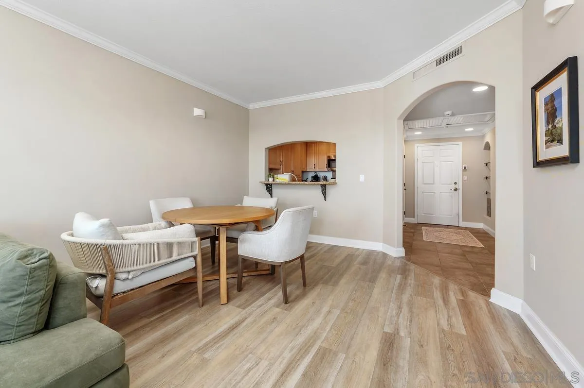 Photo #6: 260007435 Listing: Photo #6