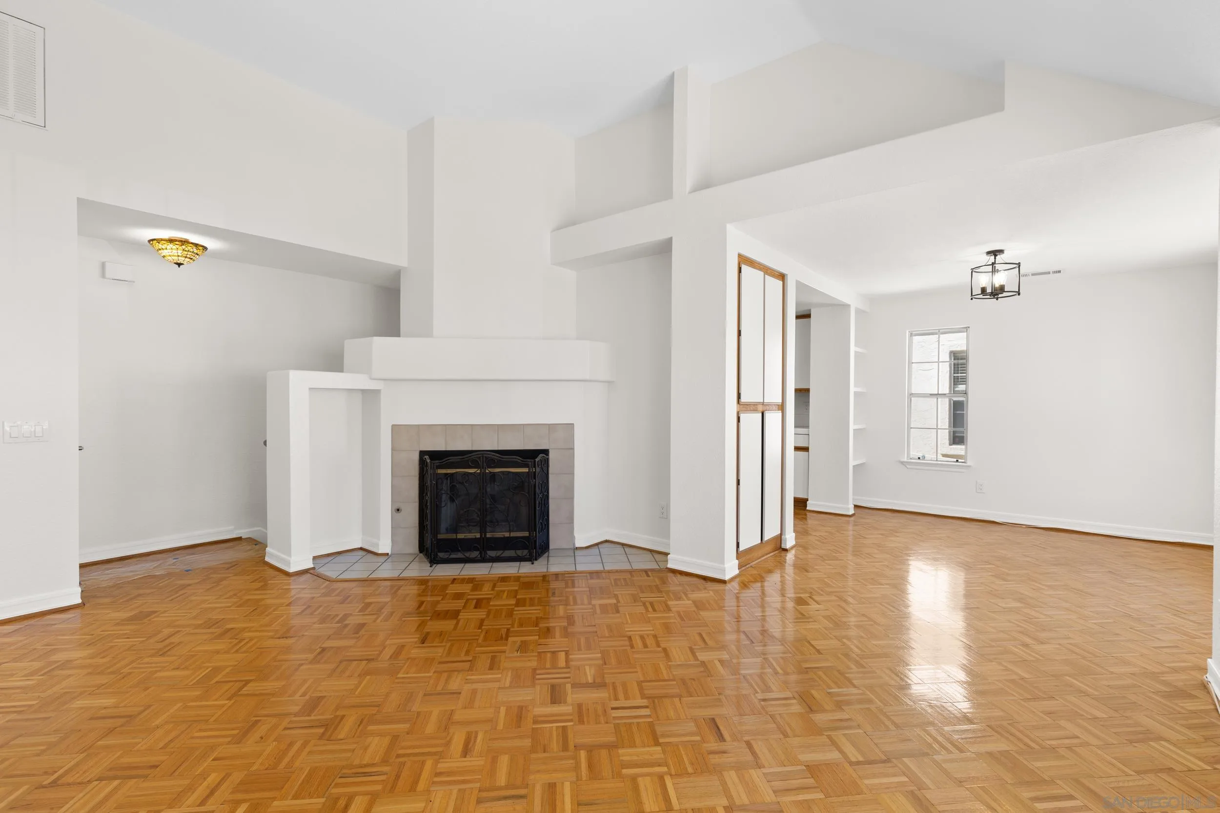 Photo #5: 260007437 Listing: Photo #5