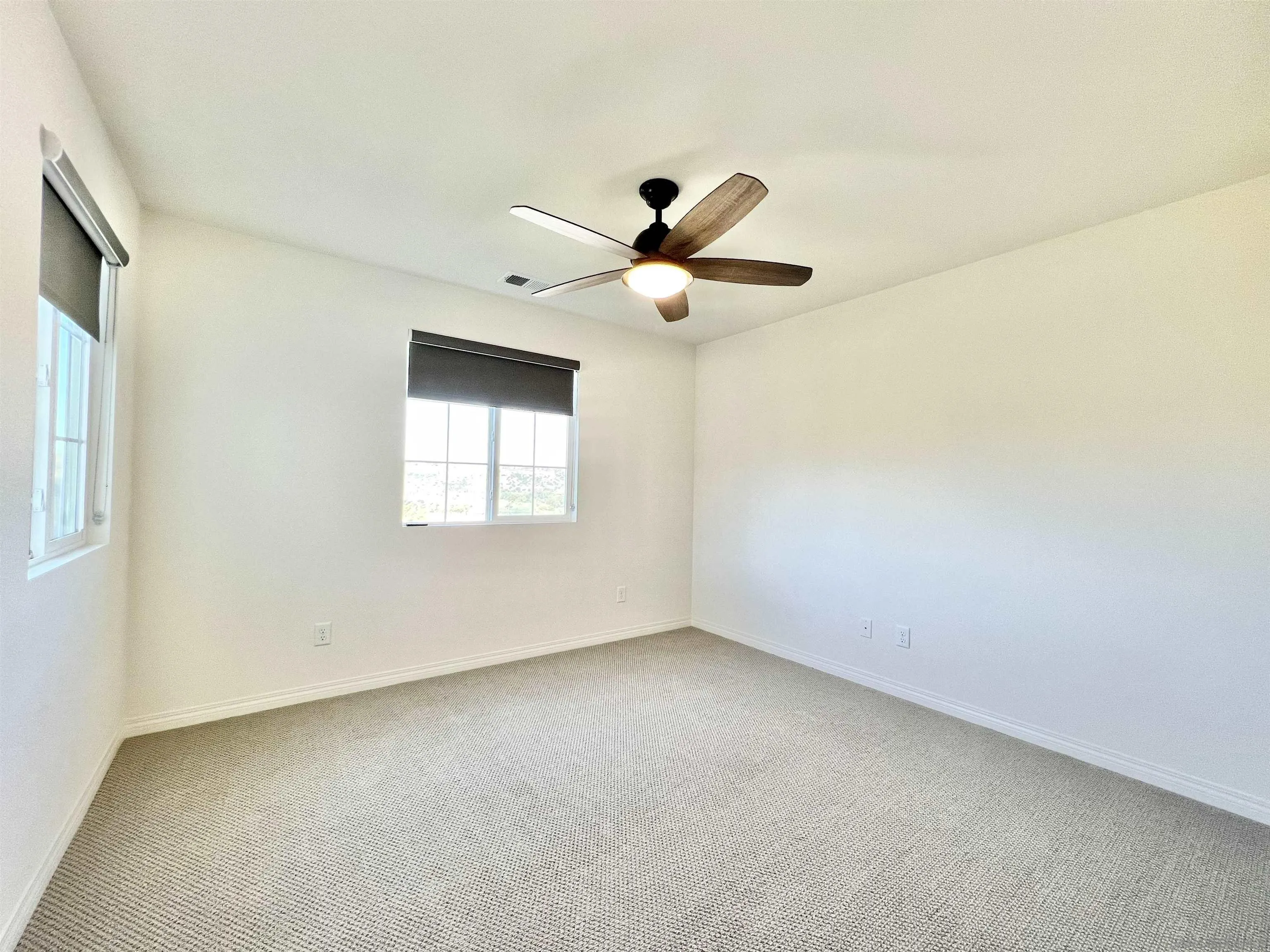 https://cdn.realtyfeed.com/cdn/127/260007440/3c3fd7369fd191861d1e570ef595b432.webp