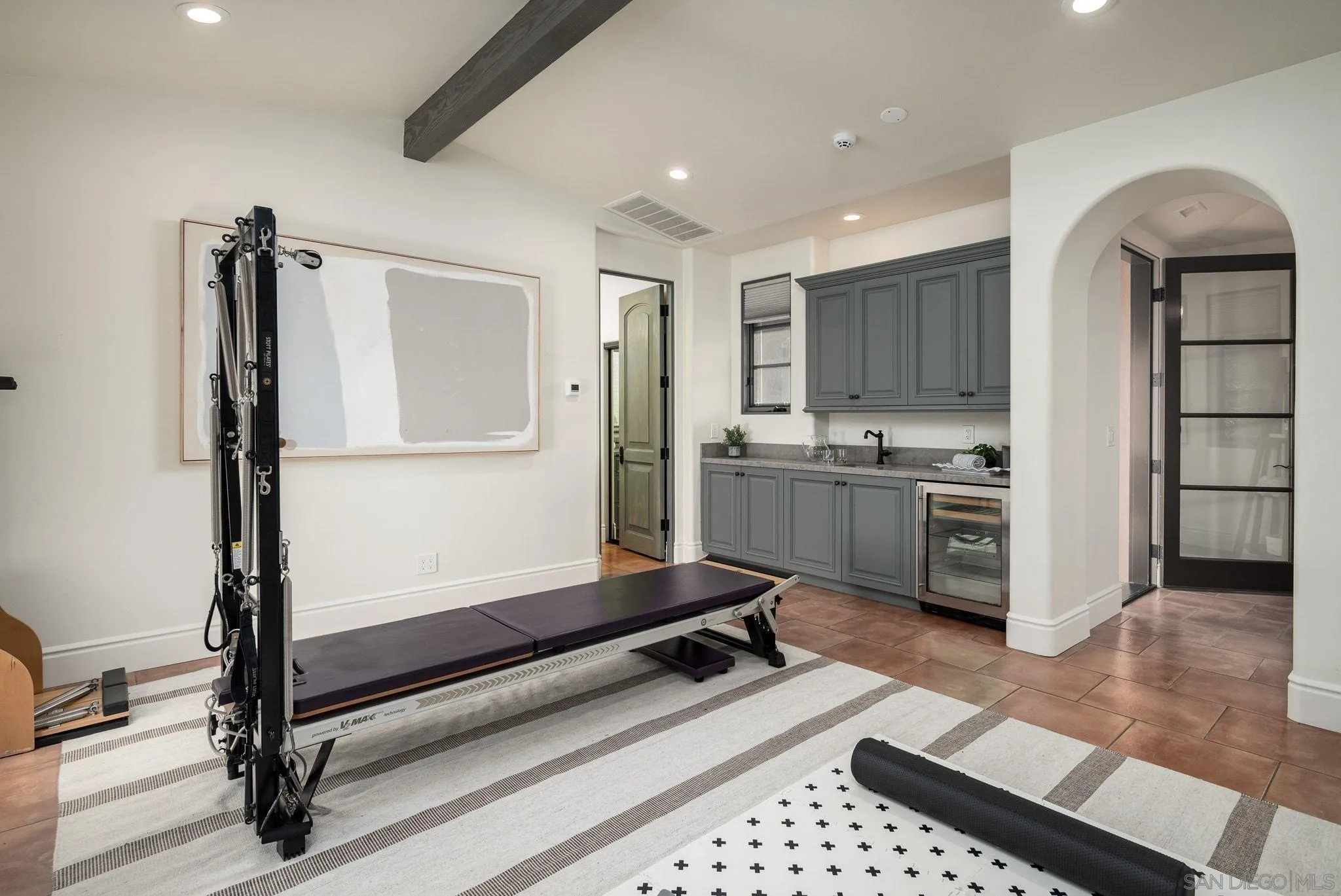 https://cdn.realtyfeed.com/cdn/127/260007447/5785cca48dbe572fde740c8e18d7136a.webp