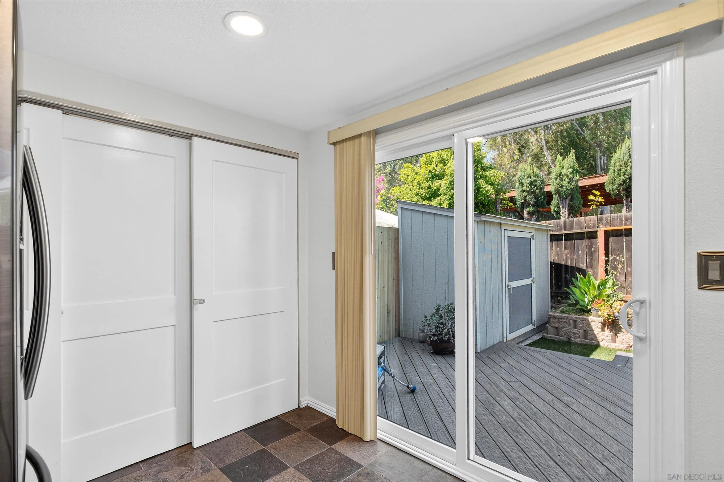 https://cdn.realtyfeed.com/cdn/127/260007449/f7bc5a800a80269a4b626c46de055a16.webp