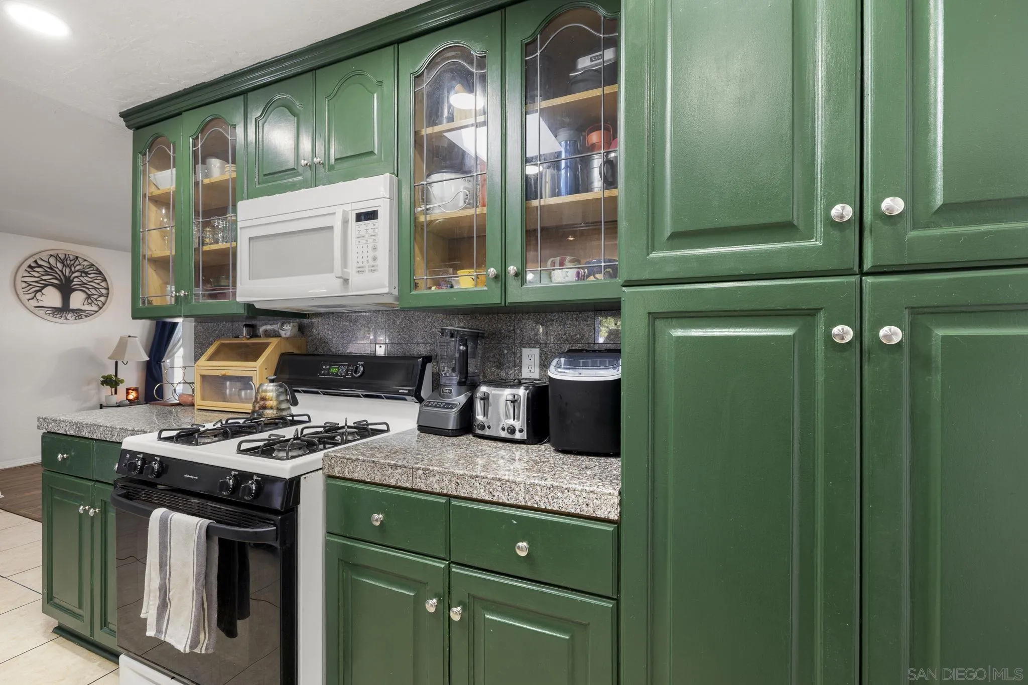 https://cdn.realtyfeed.com/cdn/127/260007454/bcb519dd33ed19728b066e7d5a04a1b2.webp