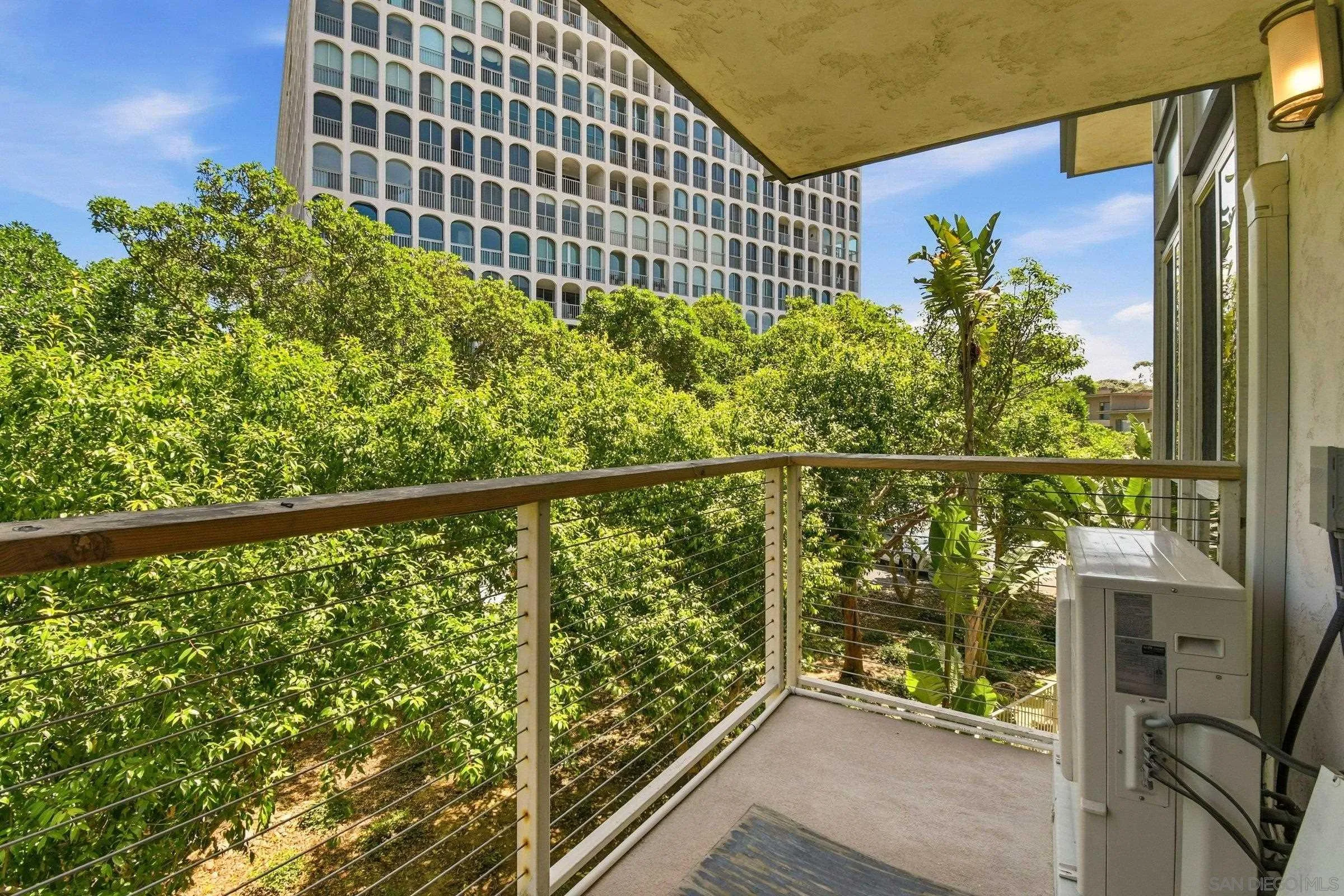 https://cdn.realtyfeed.com/cdn/127/260007456/8221246f83f655bc4dda8363c70f4e1c.webp