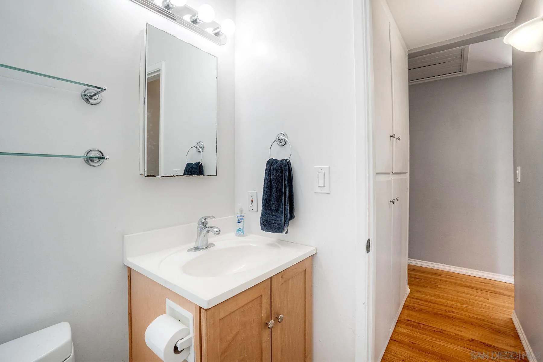 https://cdn.realtyfeed.com/cdn/127/260007458/640195b307fa32021ba91ccdb1e457f0.webp