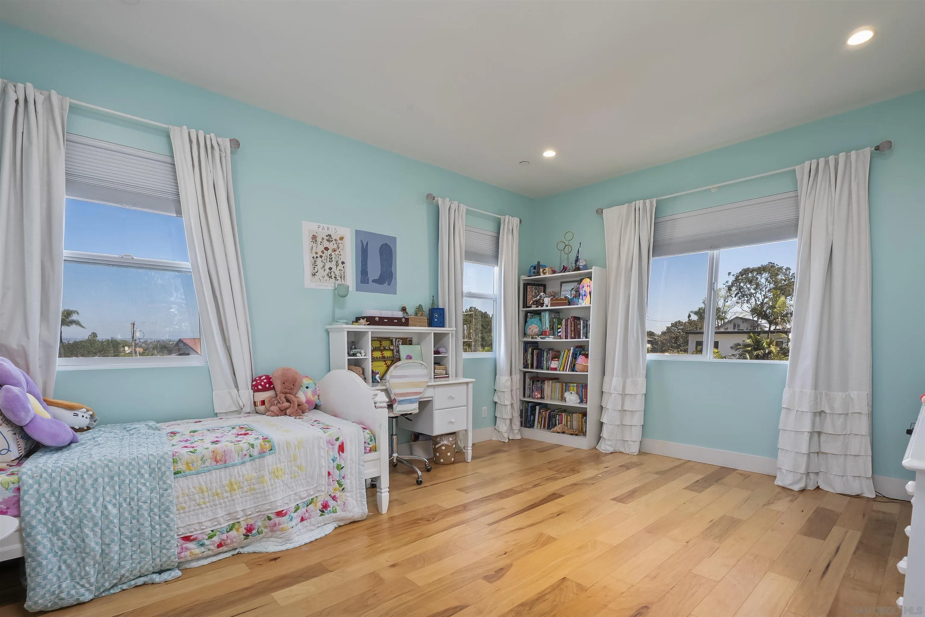 https://cdn.realtyfeed.com/cdn/127/260007460/4ab8aa1a781c5ec57868377ebc258a27.webp