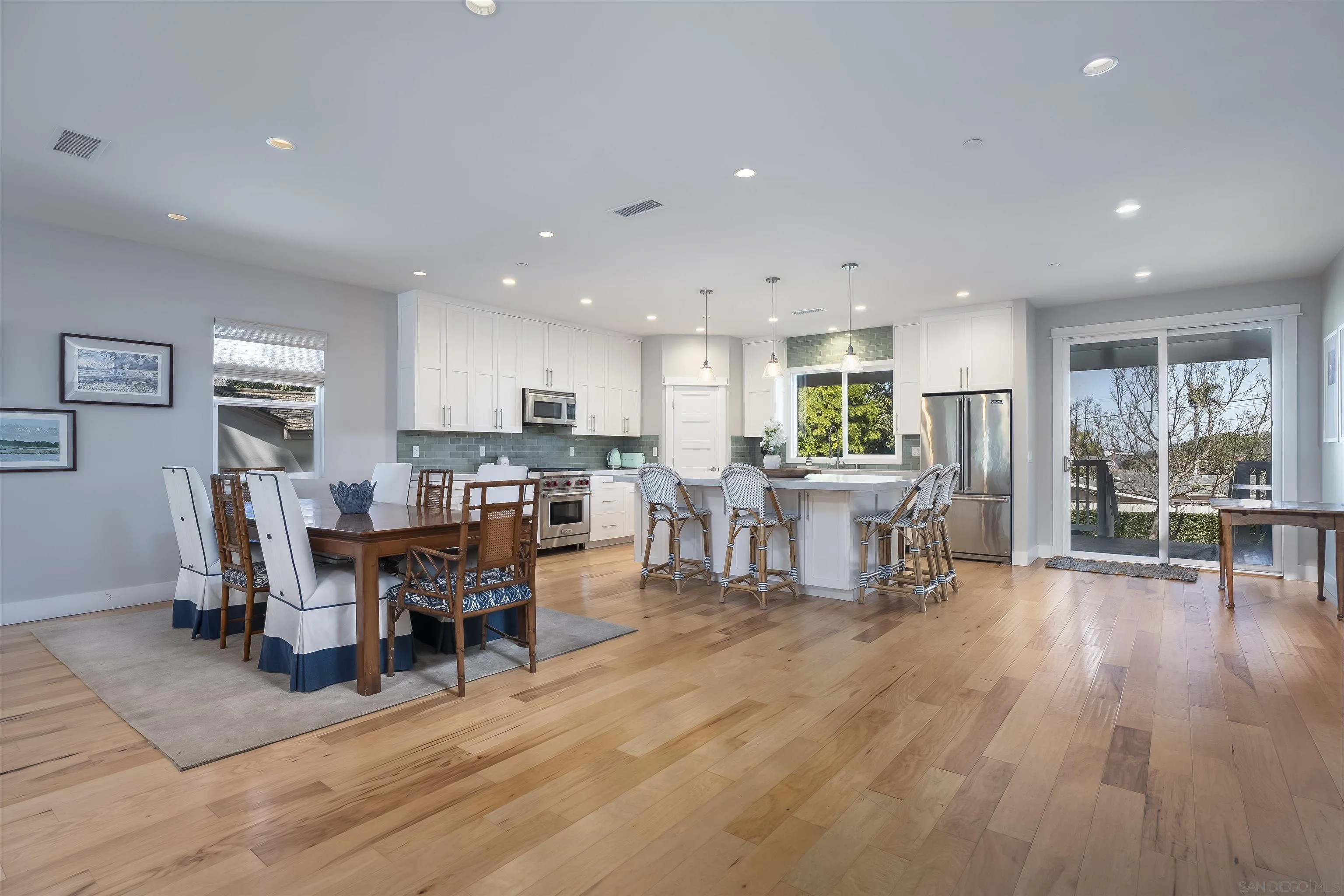 https://cdn.realtyfeed.com/cdn/127/260007460/54cd1d6cba346345423619db90351e40.webp