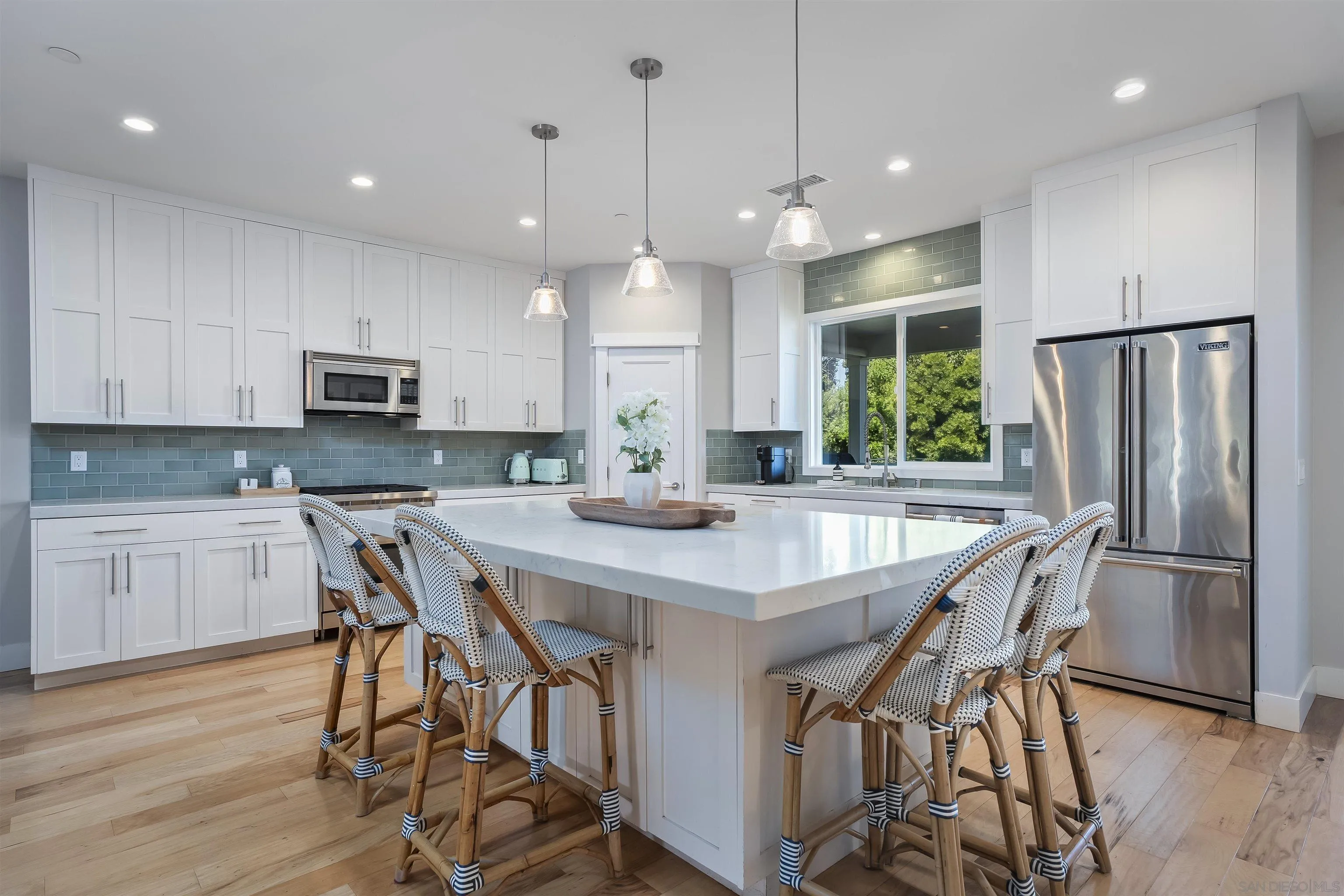 https://cdn.realtyfeed.com/cdn/127/260007460/c85e2f0457609a33ae199dfc88f591b6.webp