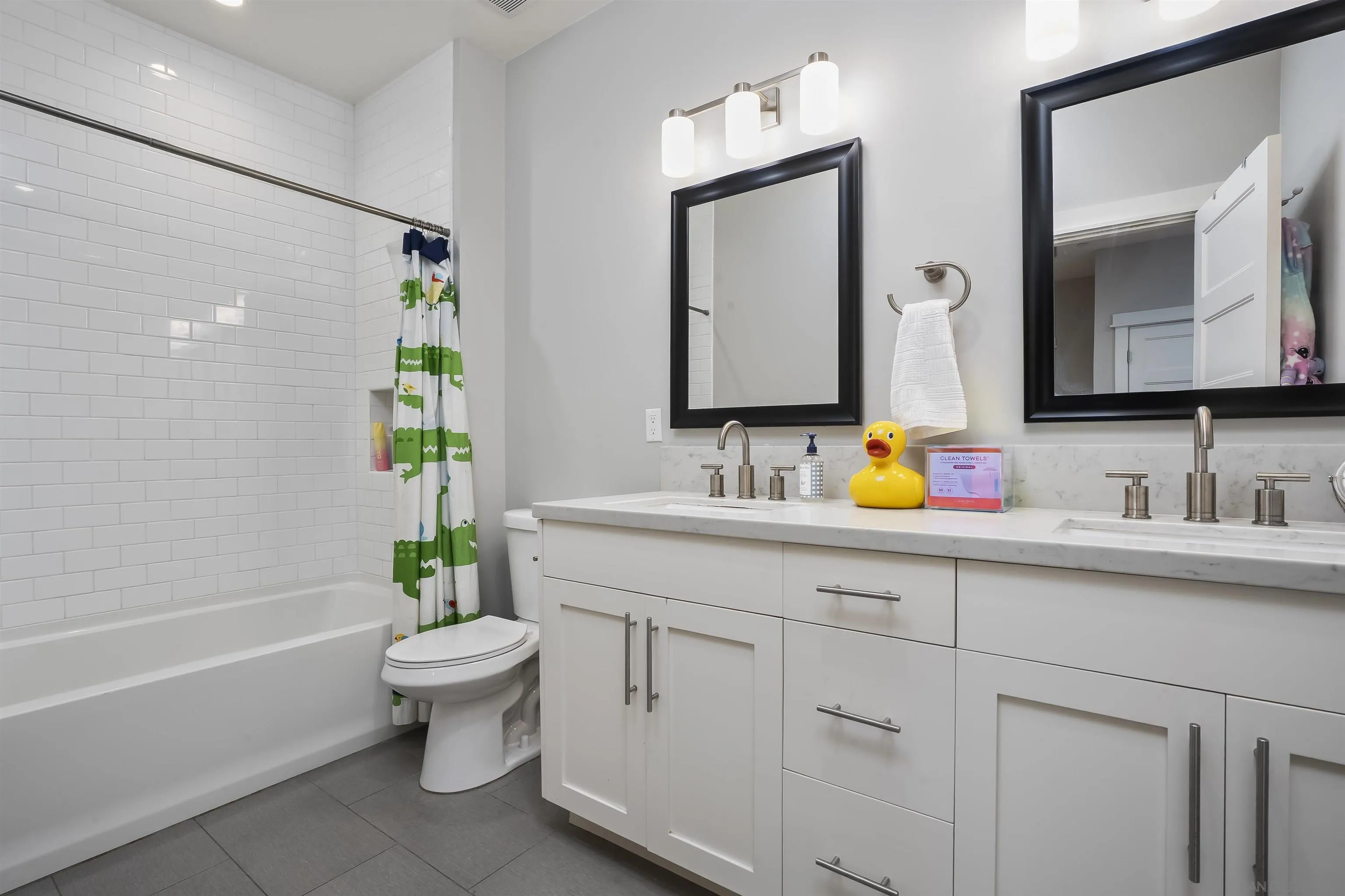 https://cdn.realtyfeed.com/cdn/127/260007460/d7ec141a9fc449112f81f7190359de4d.webp