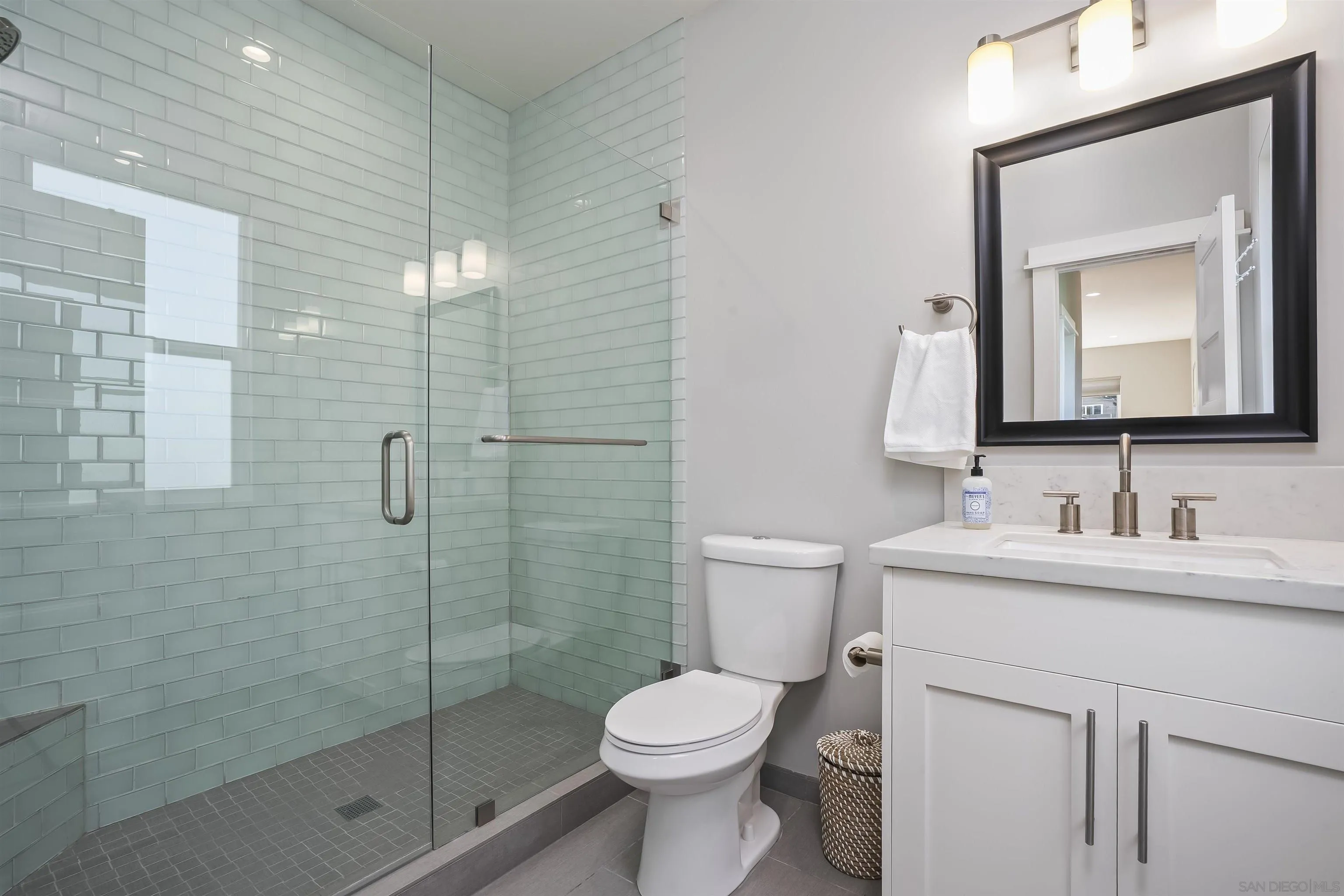 https://cdn.realtyfeed.com/cdn/127/260007460/ddd7032c7e5e23f8d425aee5d5794107.webp