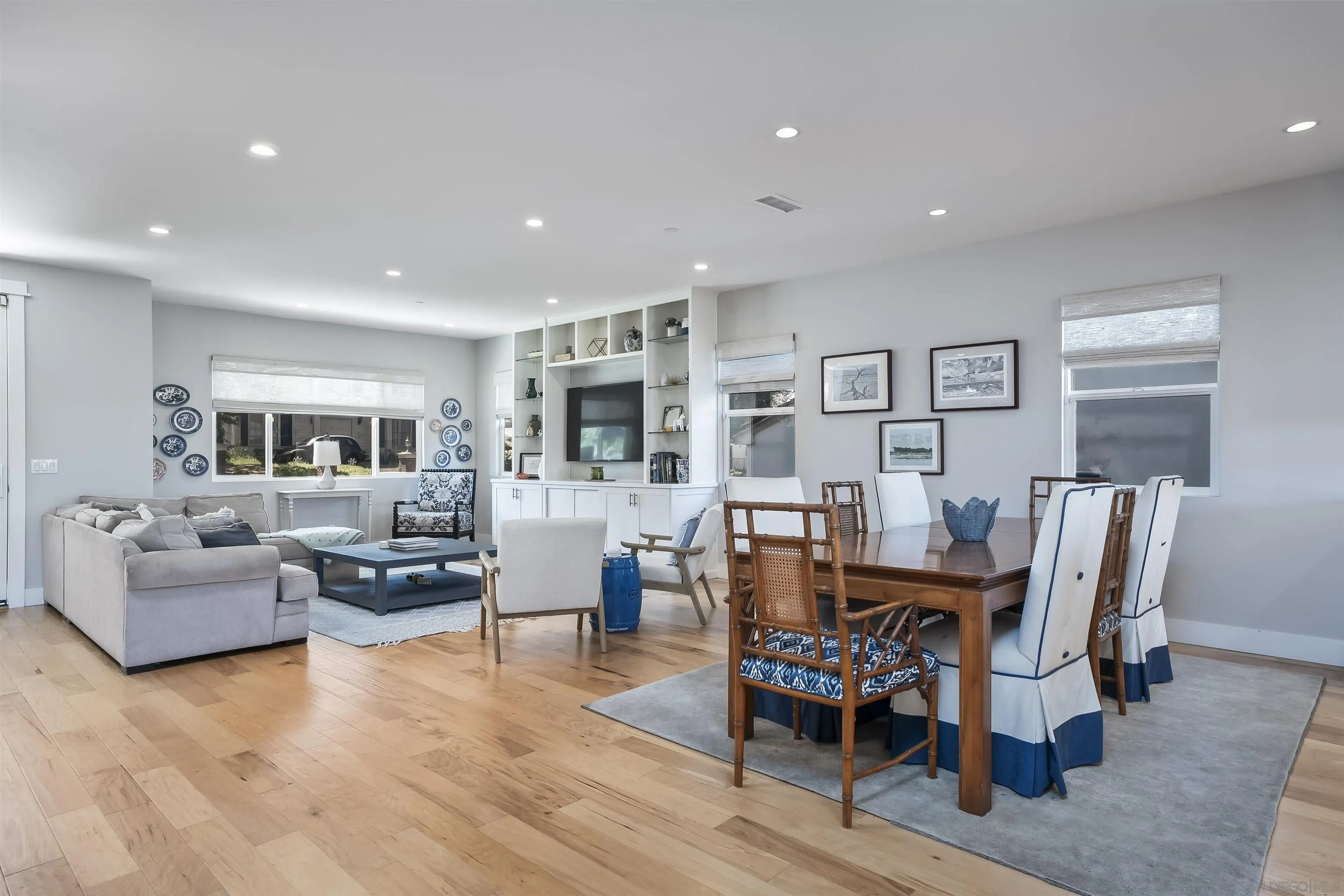 https://cdn.realtyfeed.com/cdn/127/260007460/eea4f6c7c6e7254c5e82c93ce3124bfe.webp