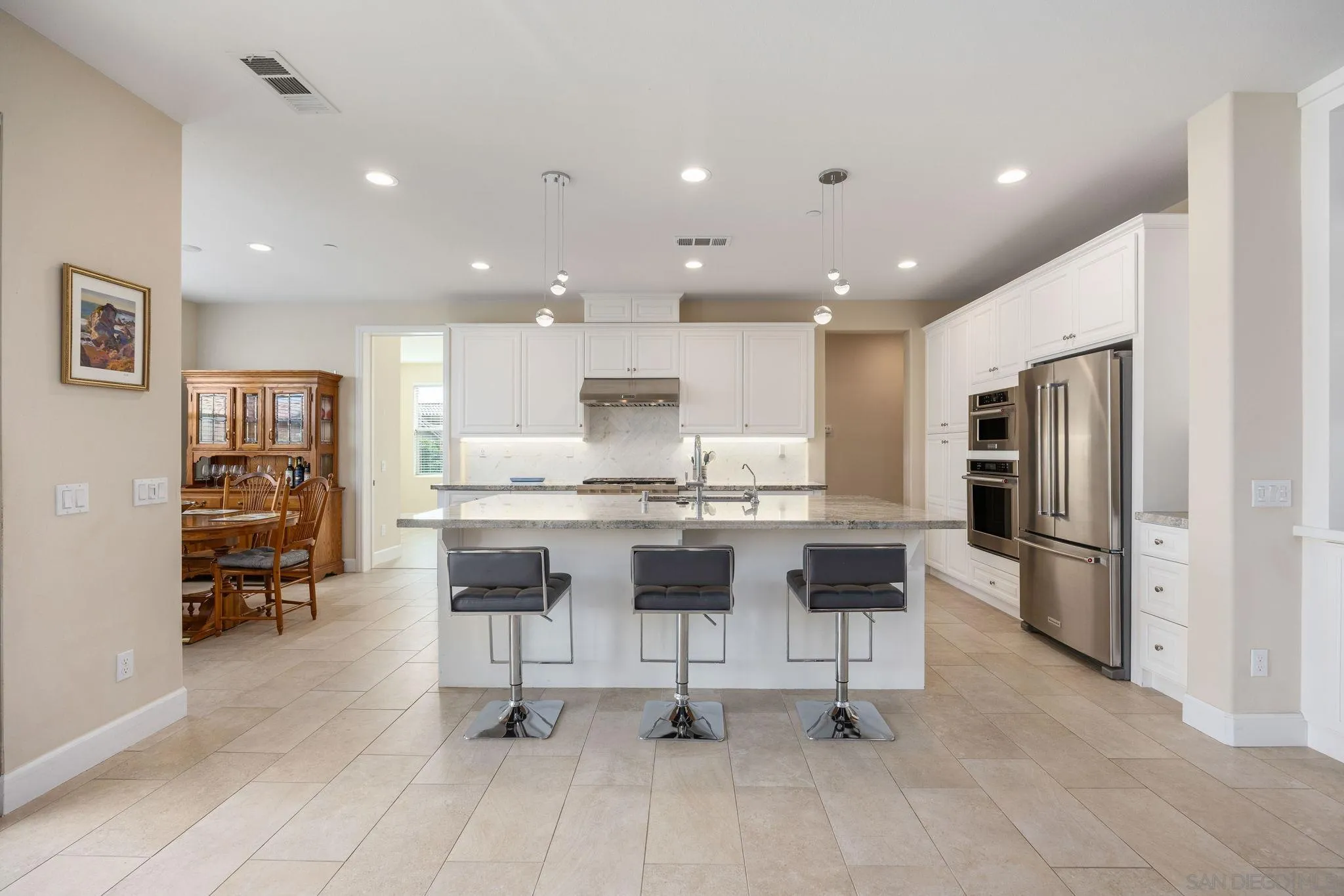 https://cdn.realtyfeed.com/cdn/127/260007466/eb609d9b1d3b368dd3074c827d5eee90.webp