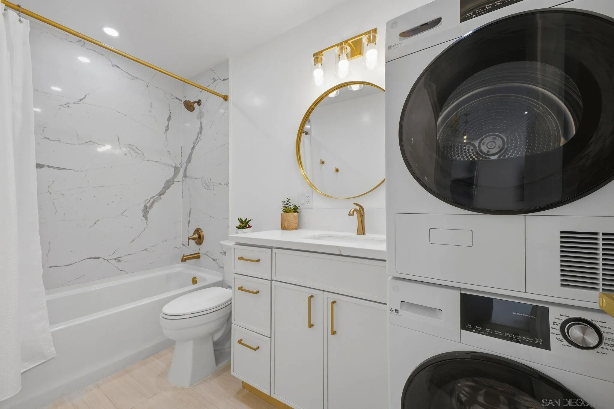 https://cdn.realtyfeed.com/cdn/127/260007470/2f8706a7d3584468e83f3be2e13caab1.webp