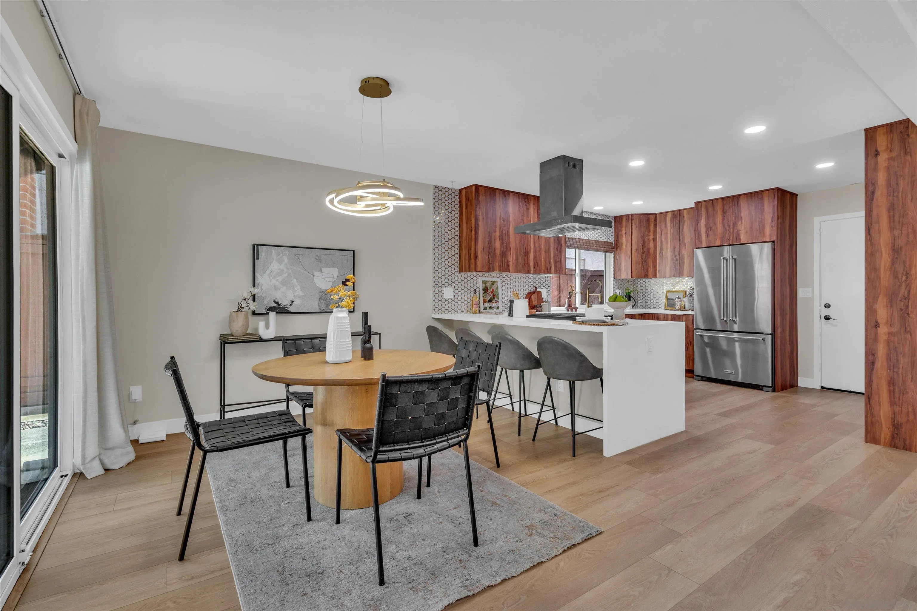 https://cdn.realtyfeed.com/cdn/127/260007475/46bac7f922407fab8f303439c96abaae.webp