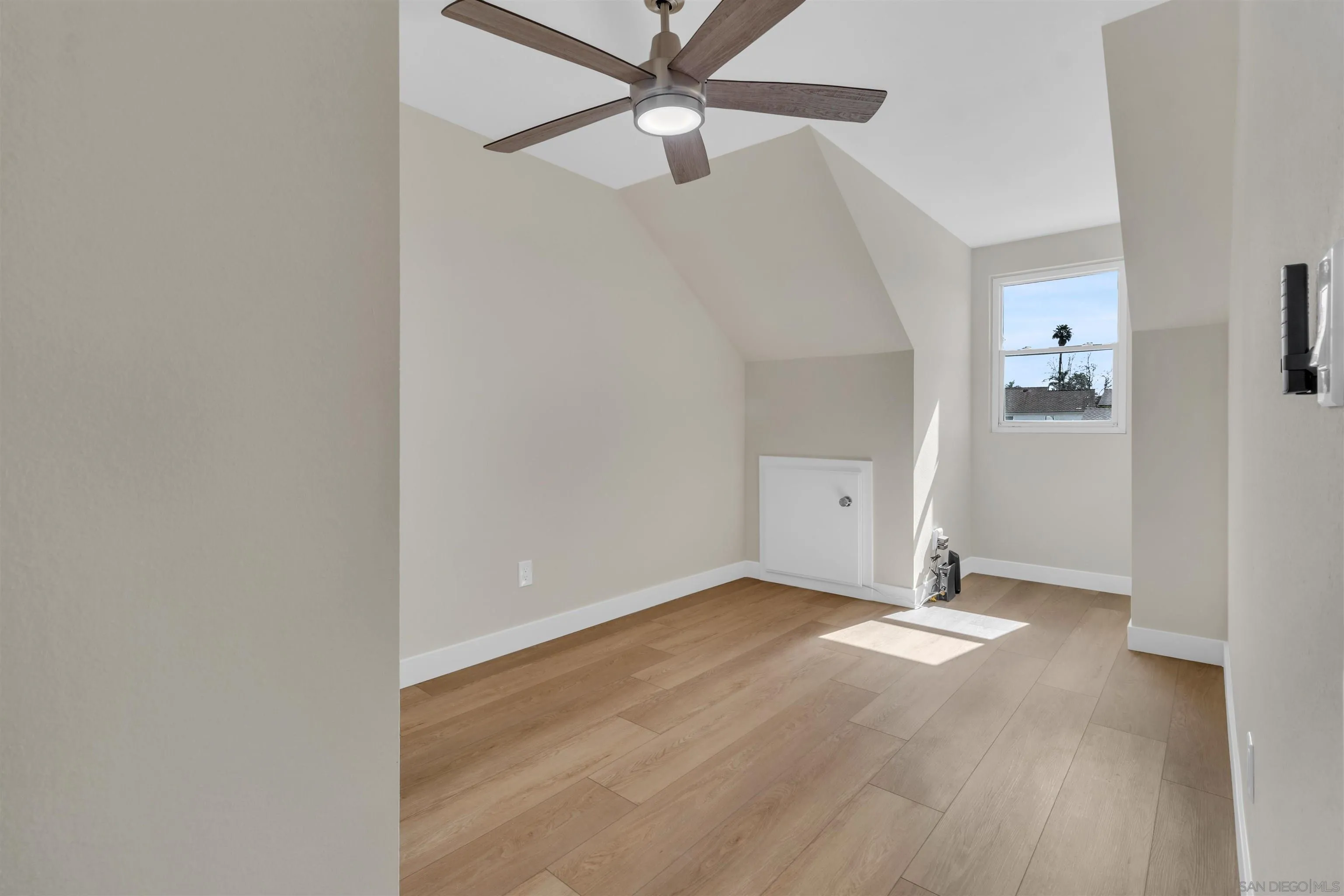 https://cdn.realtyfeed.com/cdn/127/260007475/79b16544c43bee31edf8182e2fa5ed95.webp