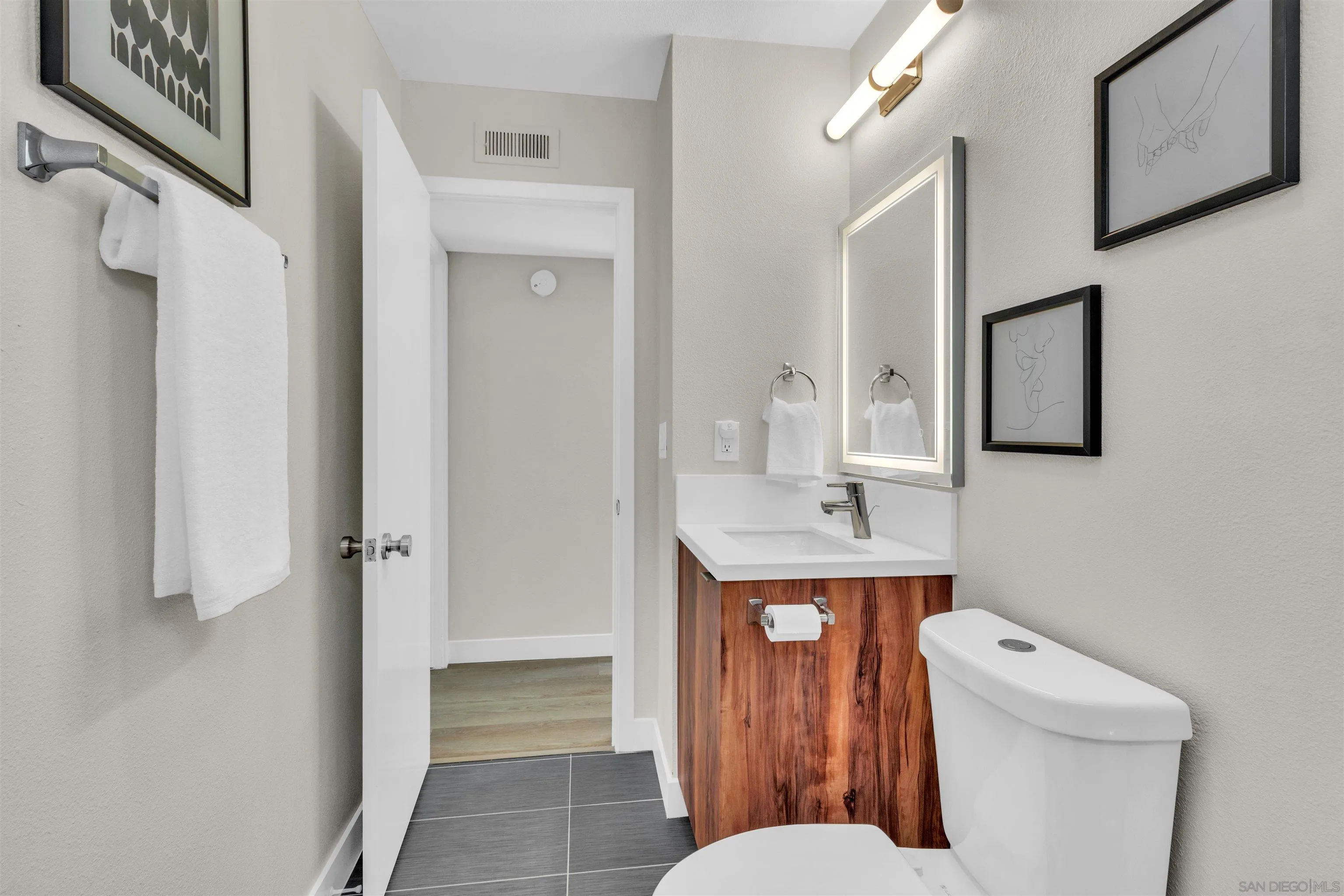 https://cdn.realtyfeed.com/cdn/127/260007475/b8e7fbf6d5a55b0342bad3f6d05160e1.webp