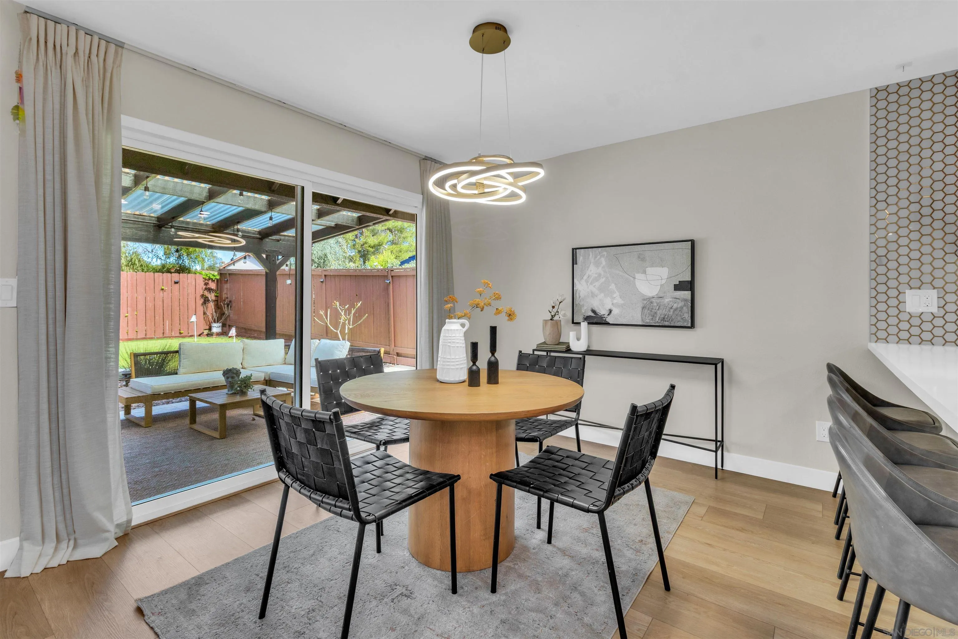 https://cdn.realtyfeed.com/cdn/127/260007475/e0f0b8de4f677a4997e0526c33904d65.webp
