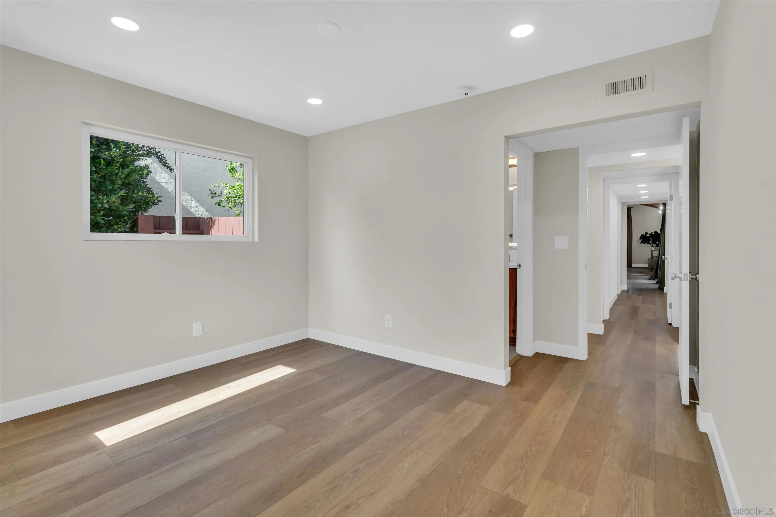 https://cdn.realtyfeed.com/cdn/127/260007475/eeb11fac24636b216c2bc16e652449f5.webp