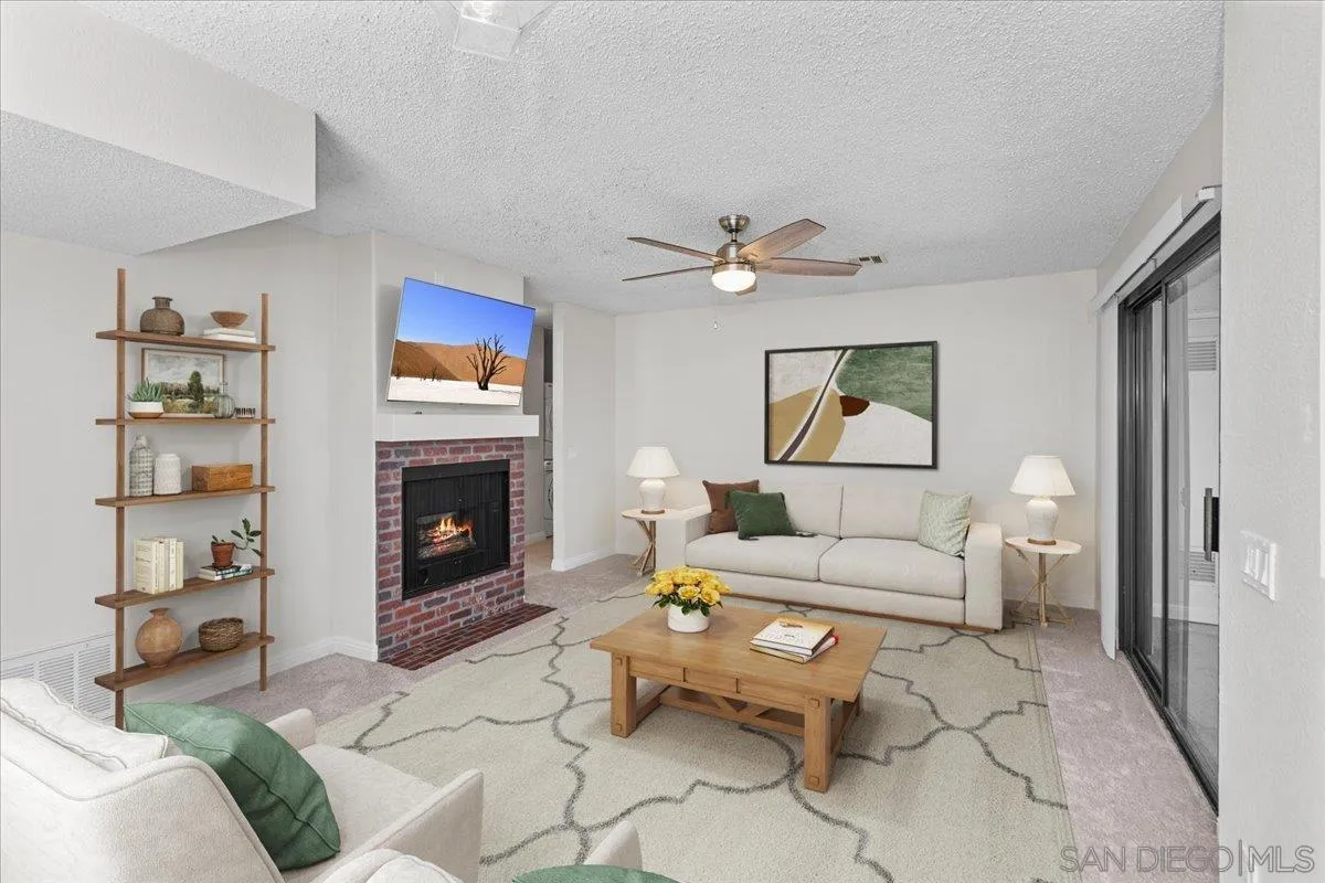 https://cdn.realtyfeed.com/cdn/127/260007476/d4ae2b2c9917d78924a4674e4232b554.webp