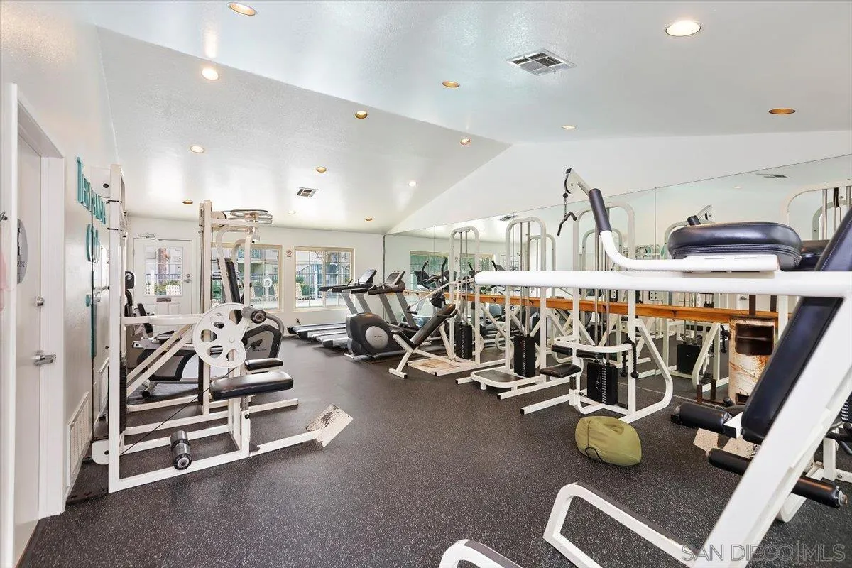 https://cdn.realtyfeed.com/cdn/127/260007476/fbd454aecaea1da868b2869de988da40.webp