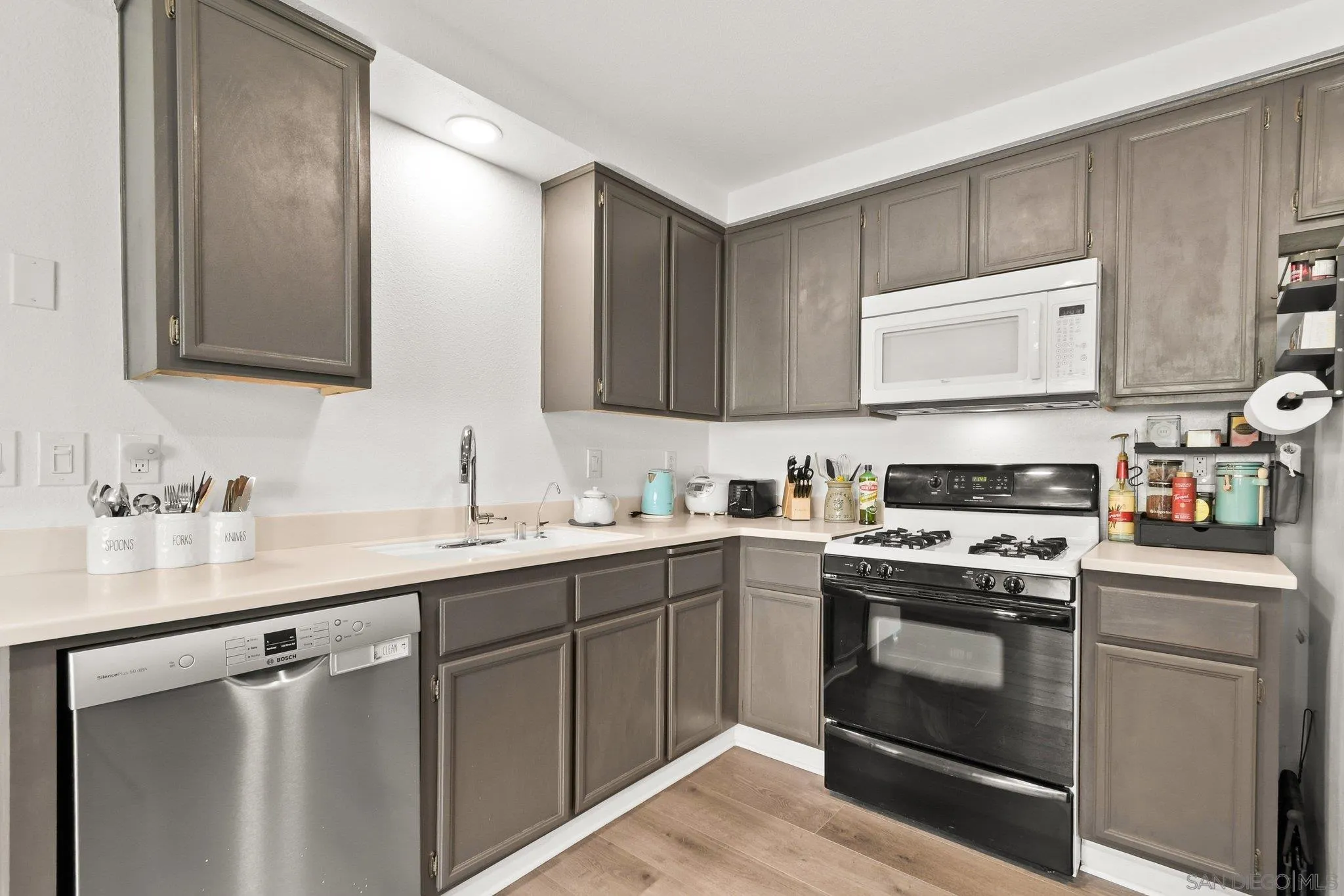 Photo #10: 260007479 Listing: Photo #10