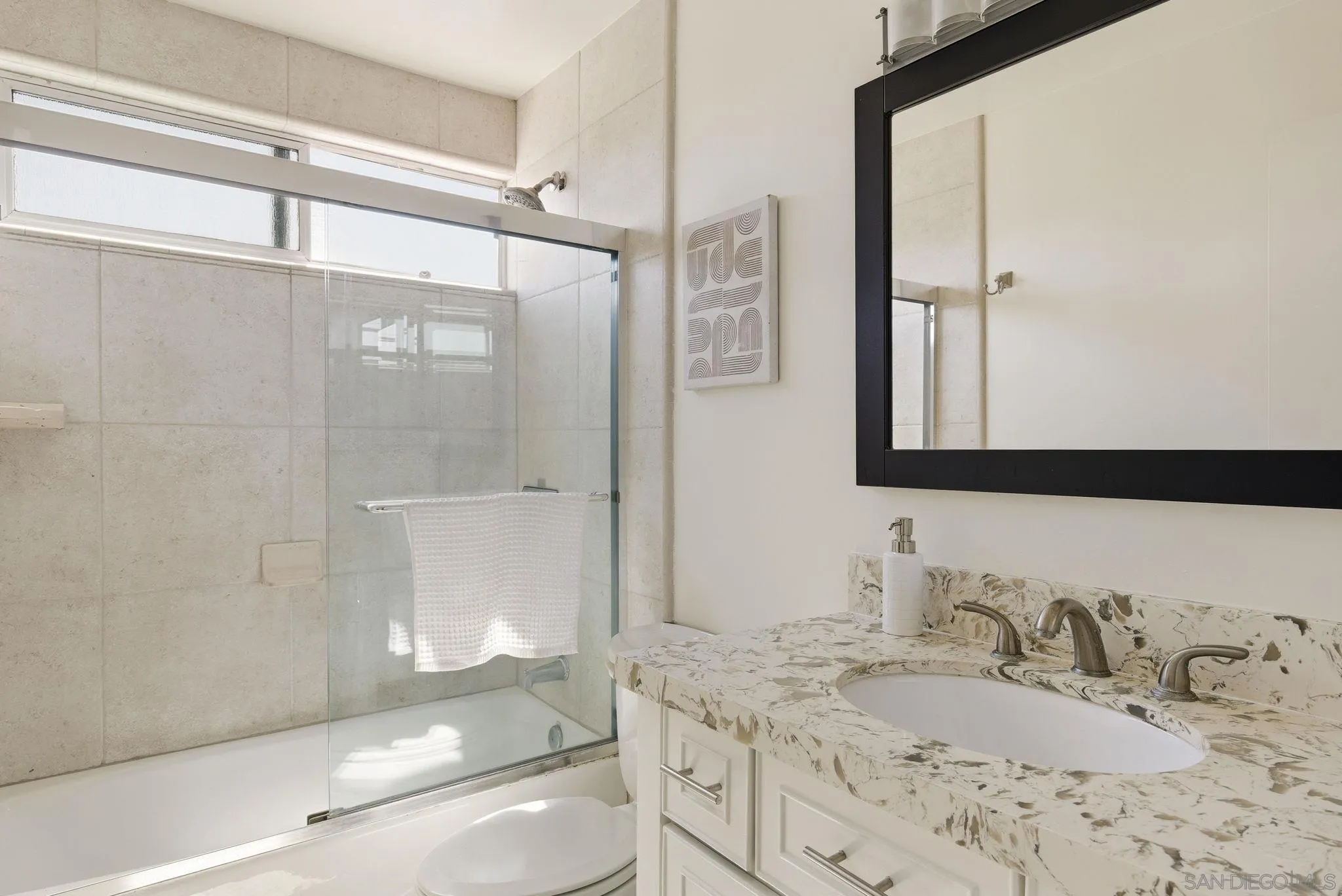 https://cdn.realtyfeed.com/cdn/127/260007484/7222e08e3ed00150bf18add7829f03bc.webp