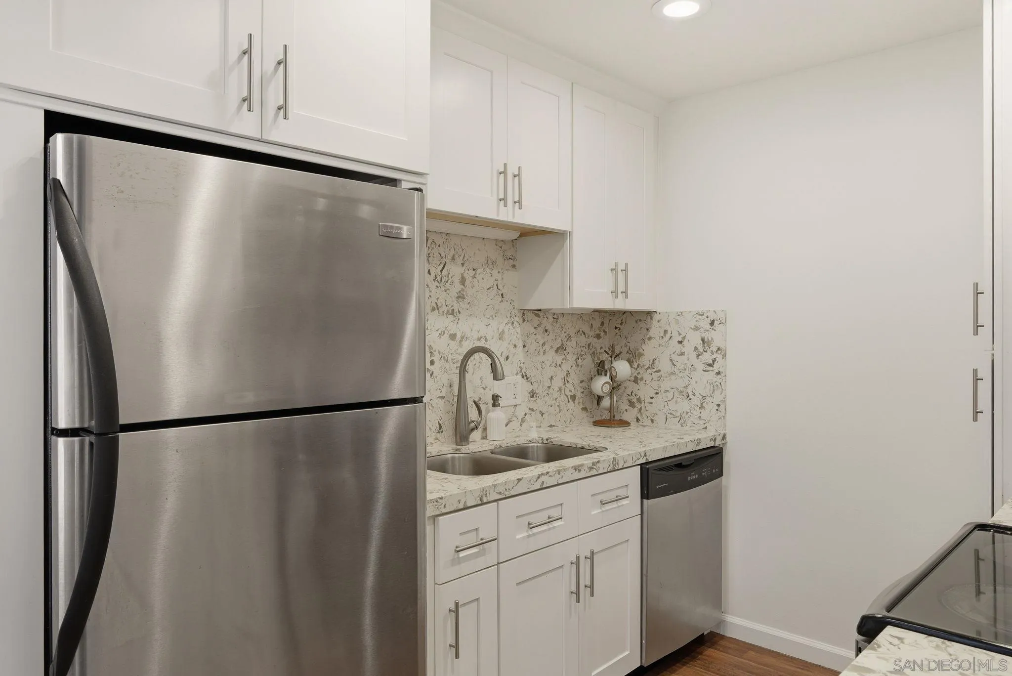 https://cdn.realtyfeed.com/cdn/127/260007484/bef5460df413082b3db75f9c9e0cd051.webp