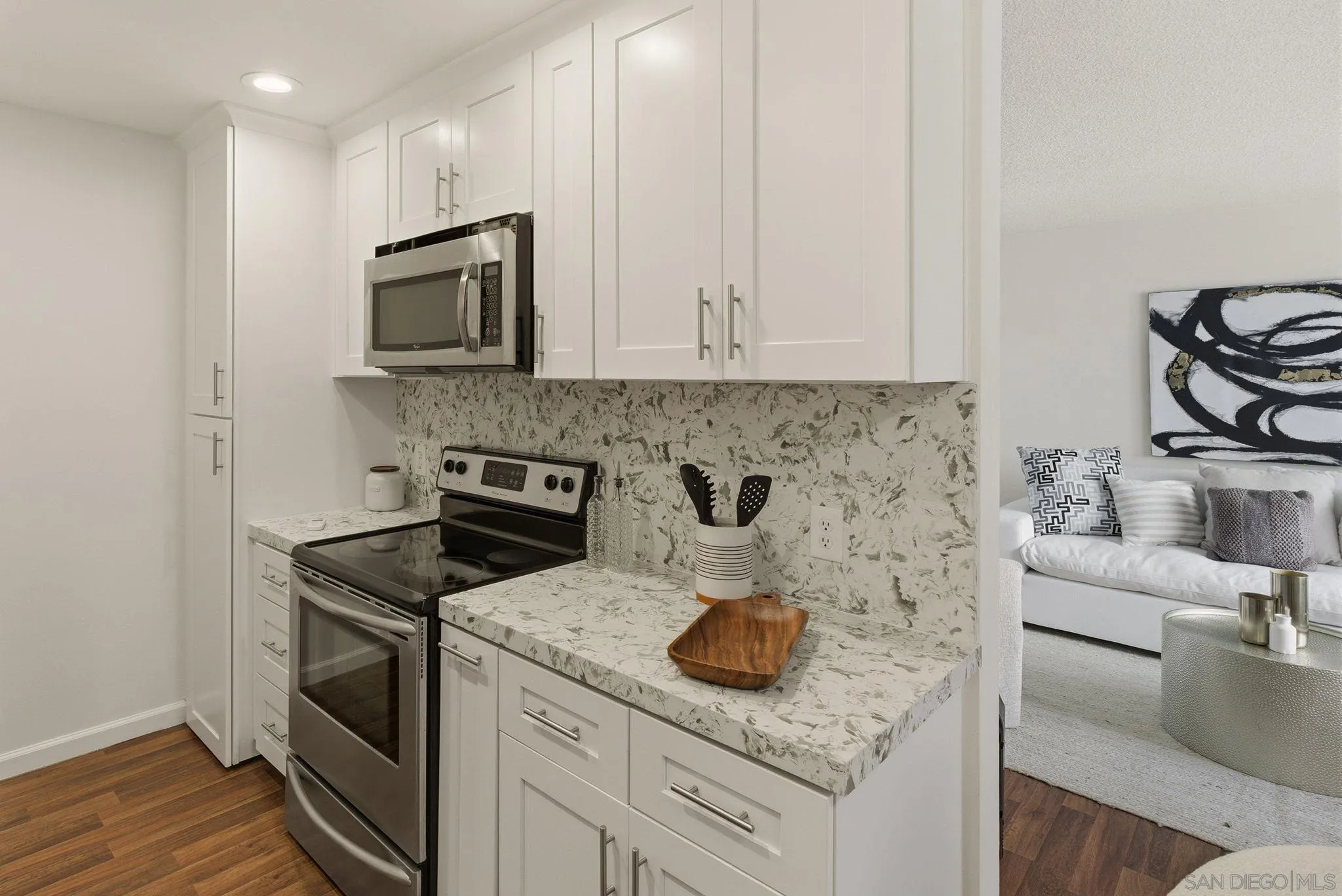 https://cdn.realtyfeed.com/cdn/127/260007484/c34ee3a2a91963f3737563b6110a7765.webp