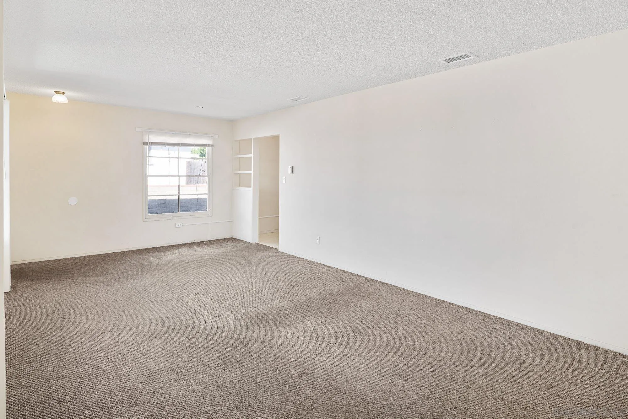 https://cdn.realtyfeed.com/cdn/127/260007485/7397ab12a53e382d6cb86261b68ac3e4.webp