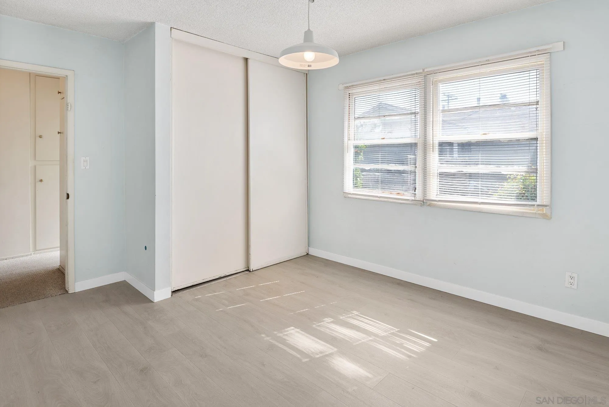 https://cdn.realtyfeed.com/cdn/127/260007485/b4e963679f8c4c02f851935c5d98327d.webp