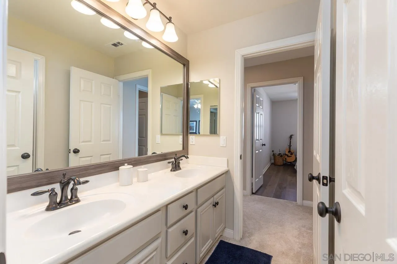 https://cdn.realtyfeed.com/cdn/127/260007490/add41af580c52f843c99ada1238bc082.webp