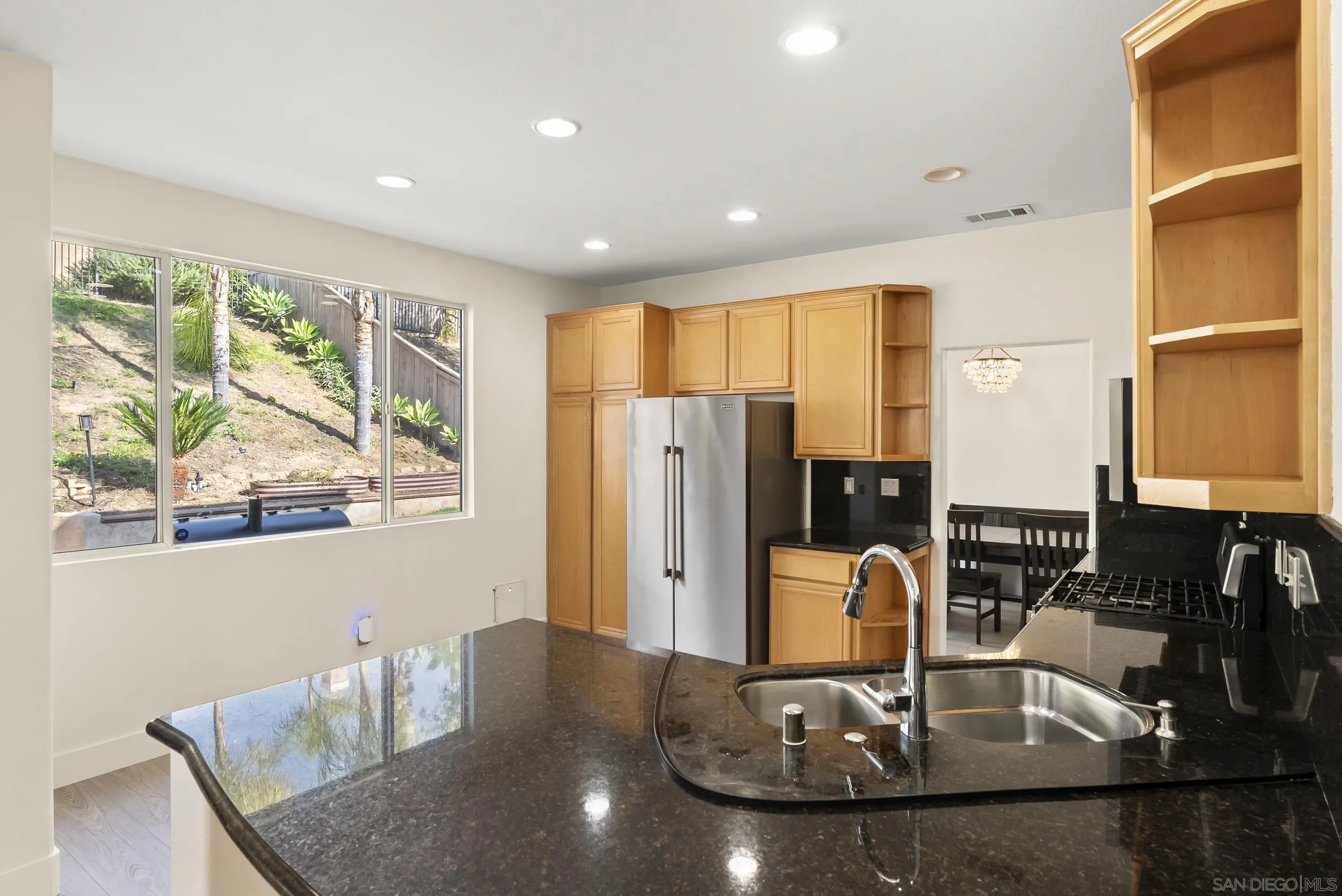 https://cdn.realtyfeed.com/cdn/127/260007491/4529192a757731316fc6e545a99a0528.webp