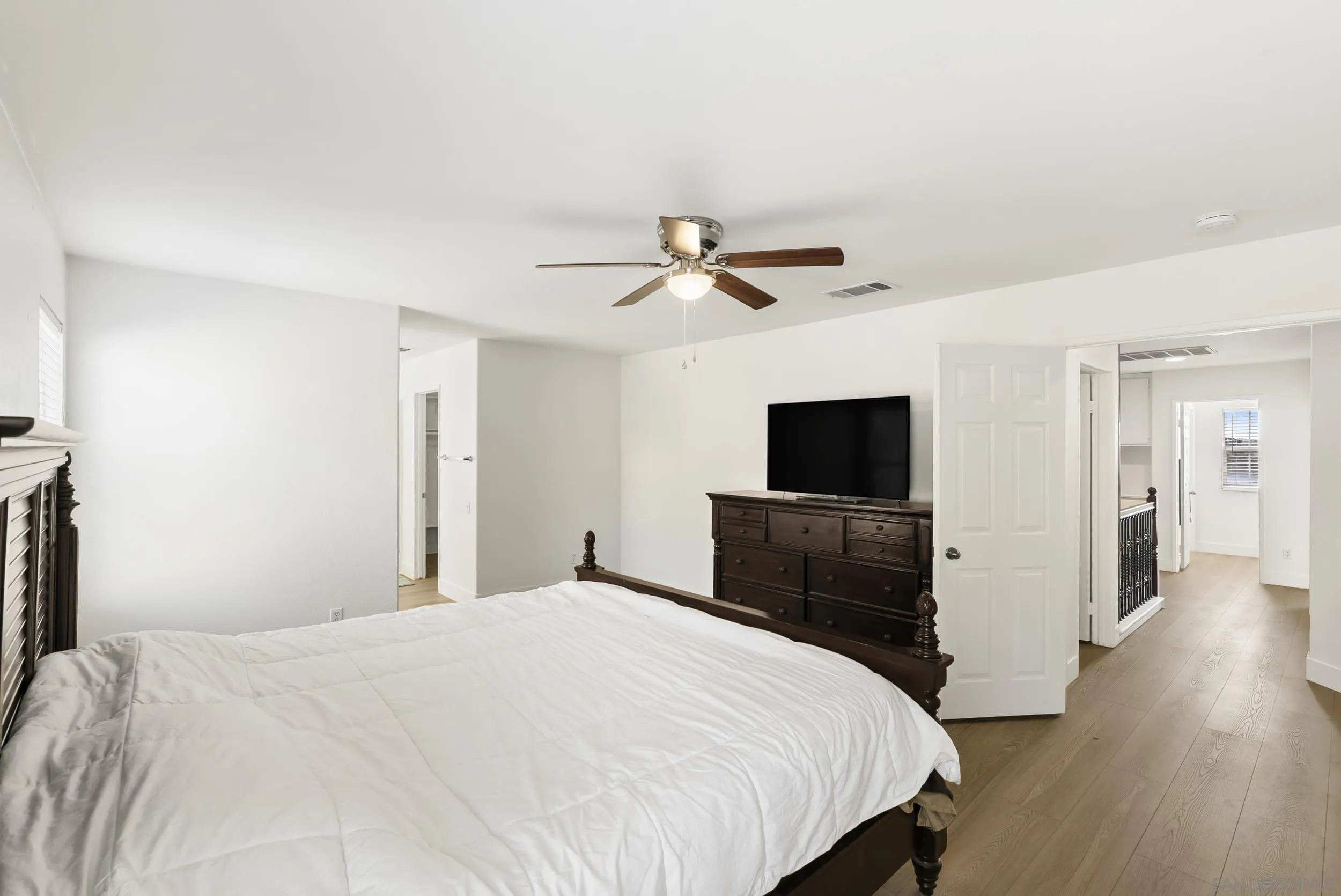 https://cdn.realtyfeed.com/cdn/127/260007491/62f13e79405053e6b2b8a34a0a7ad701.webp