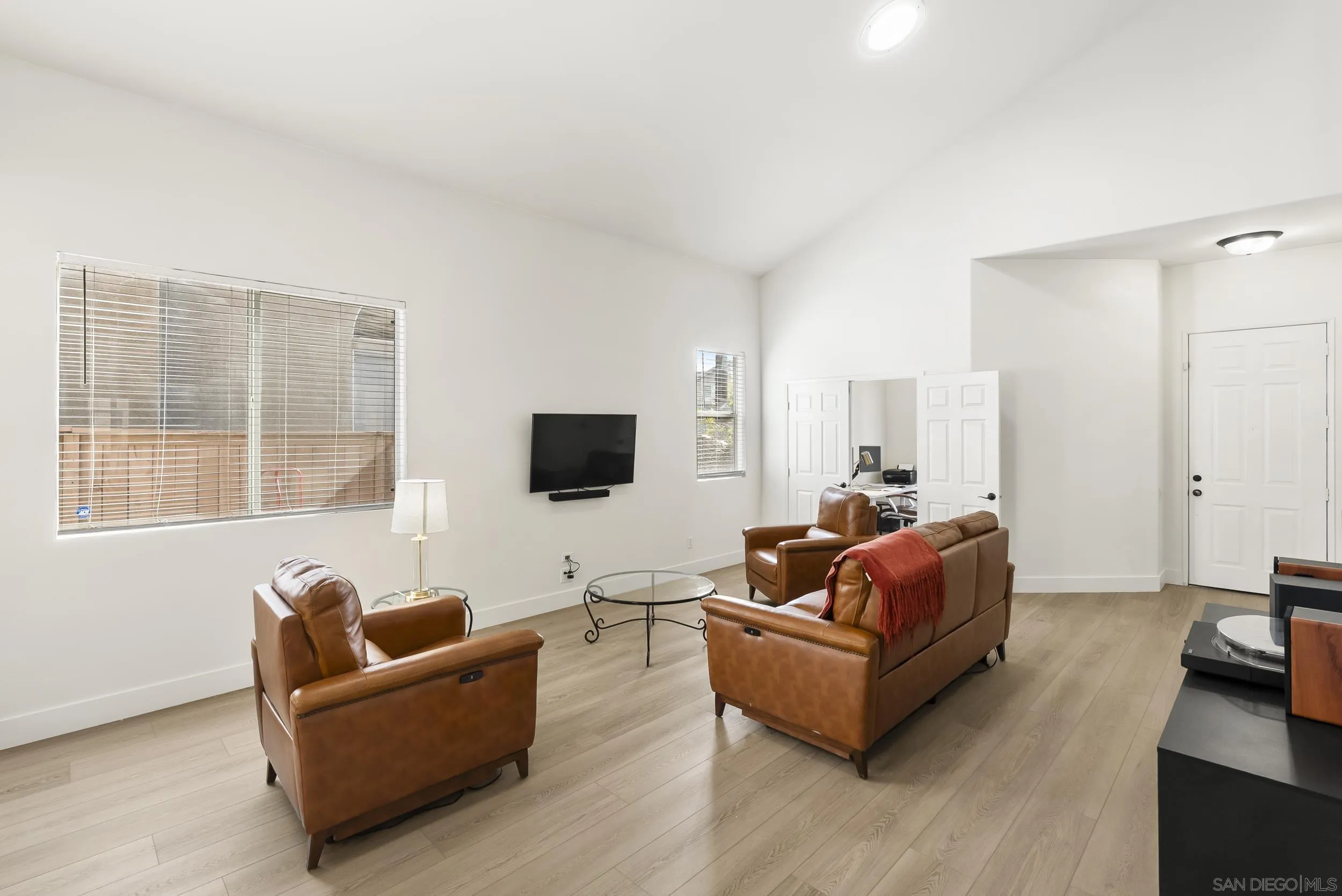https://cdn.realtyfeed.com/cdn/127/260007491/66f889fb55f857557491fedc74f3be58.webp
