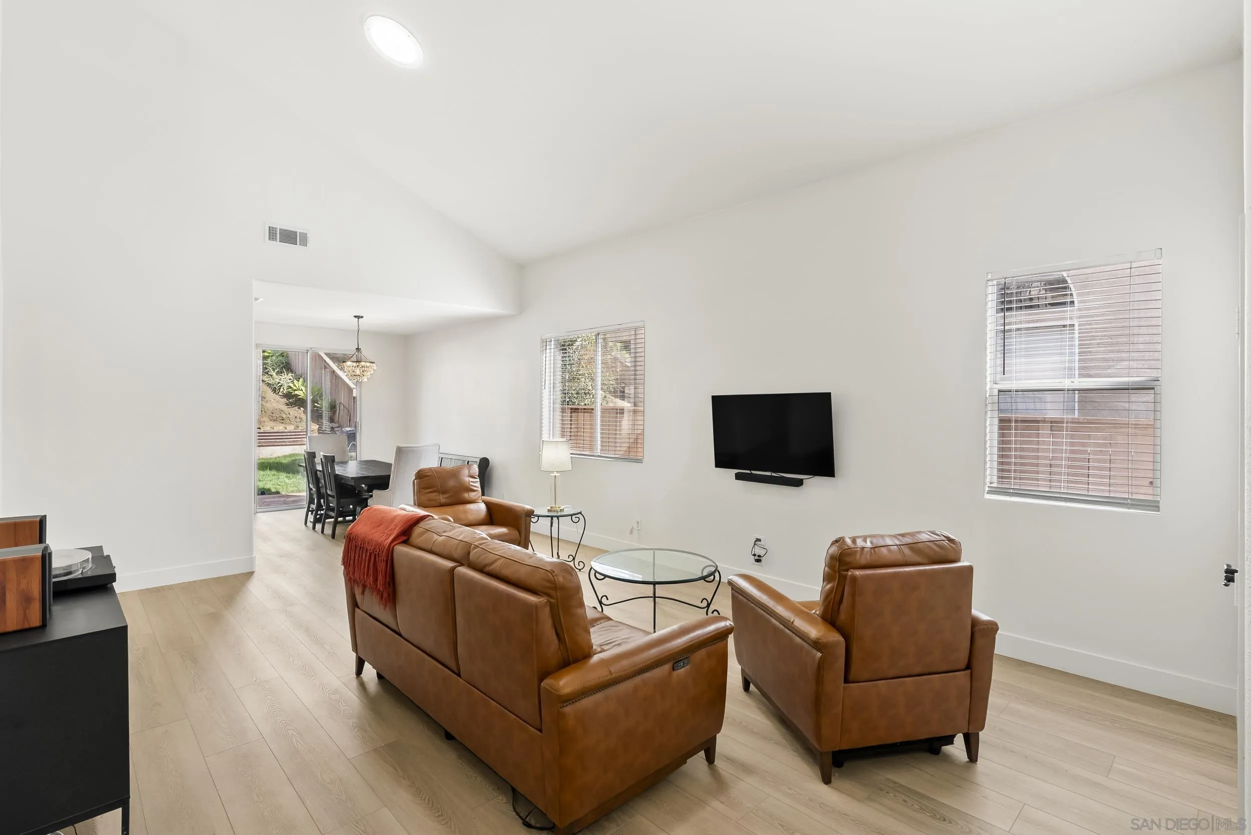 https://cdn.realtyfeed.com/cdn/127/260007491/9386f10474bffe53875384dcc5f11ab8.webp