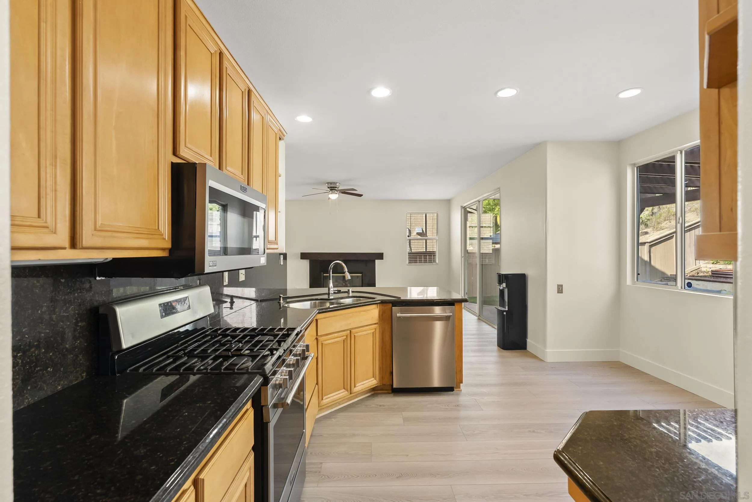 https://cdn.realtyfeed.com/cdn/127/260007491/9f9d3872312f9c3a095a60957c56a99f.webp