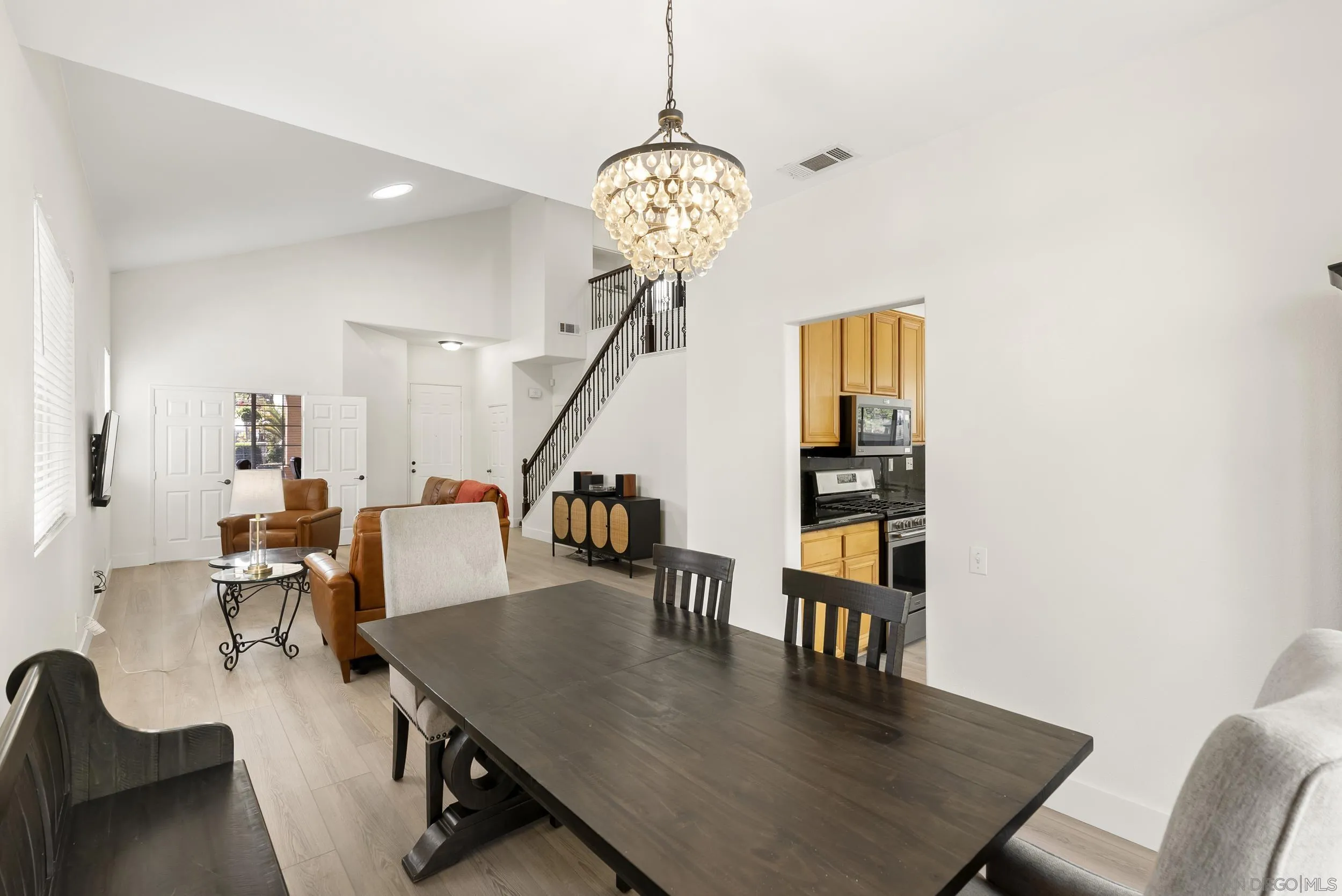 https://cdn.realtyfeed.com/cdn/127/260007491/b481b40cc3782ff6be726d141d57ead0.webp