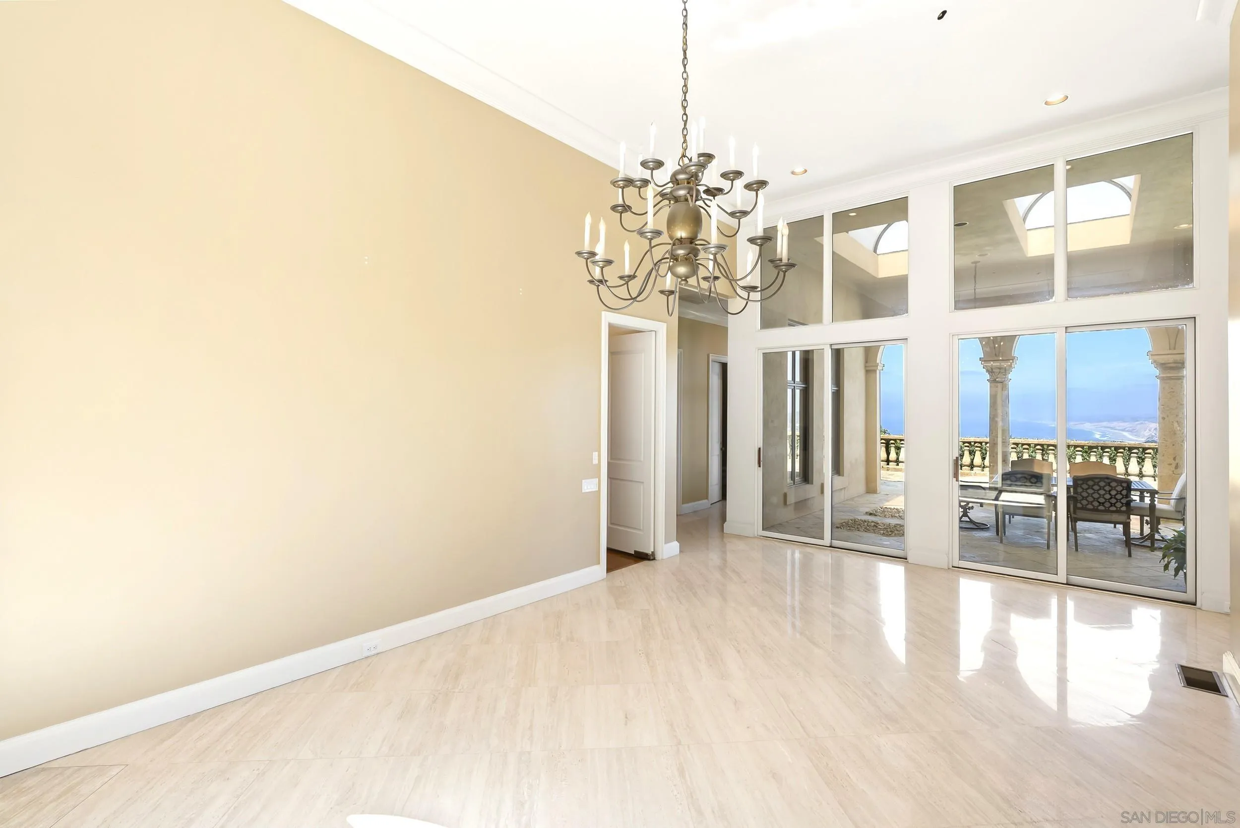 https://cdn.realtyfeed.com/cdn/127/260007494/24ca0ccfc0a3d391860fefc4b232adcf.webp