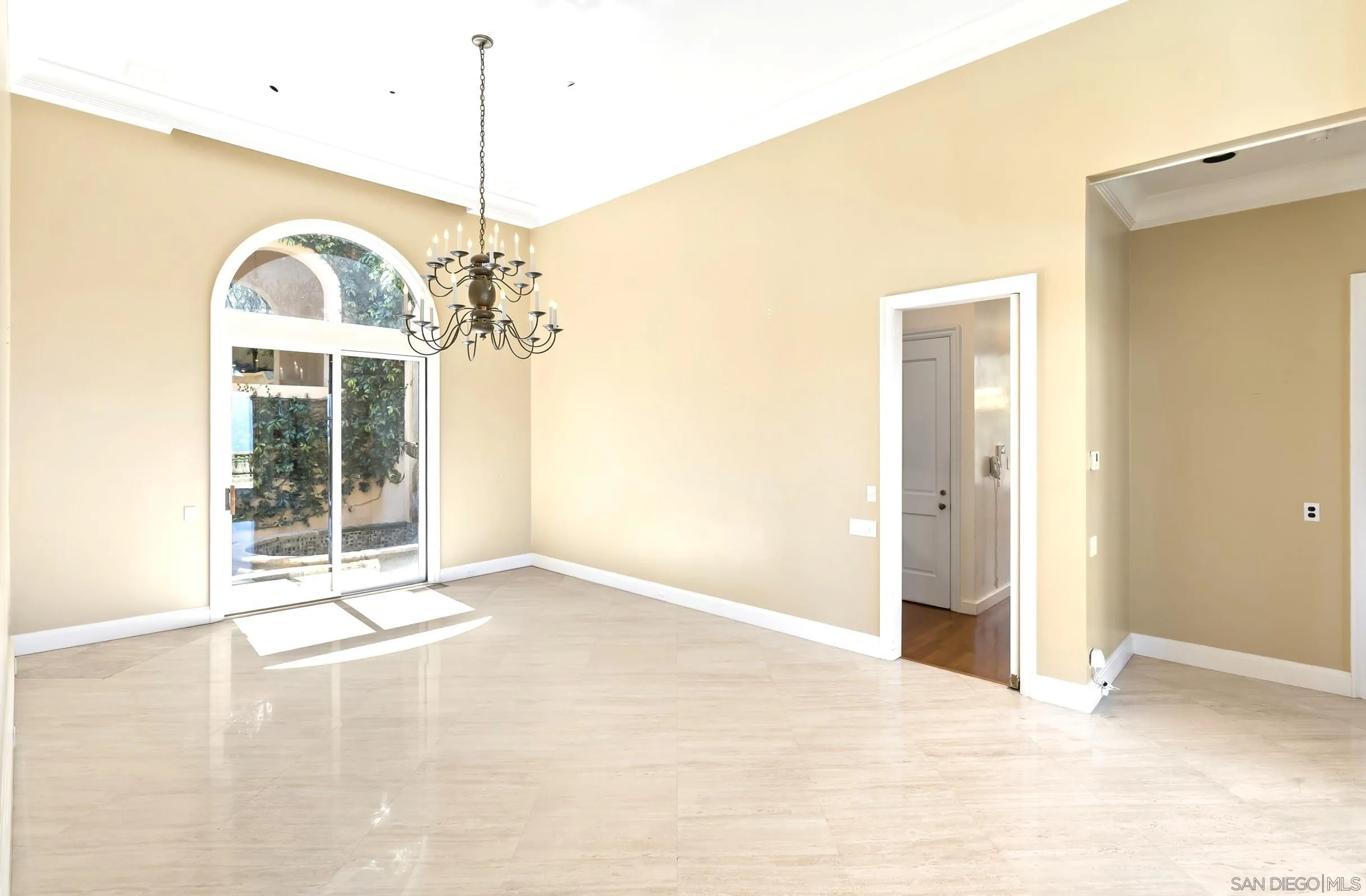 https://cdn.realtyfeed.com/cdn/127/260007494/7e0fd6212948cb01800dca5542b53a75.webp