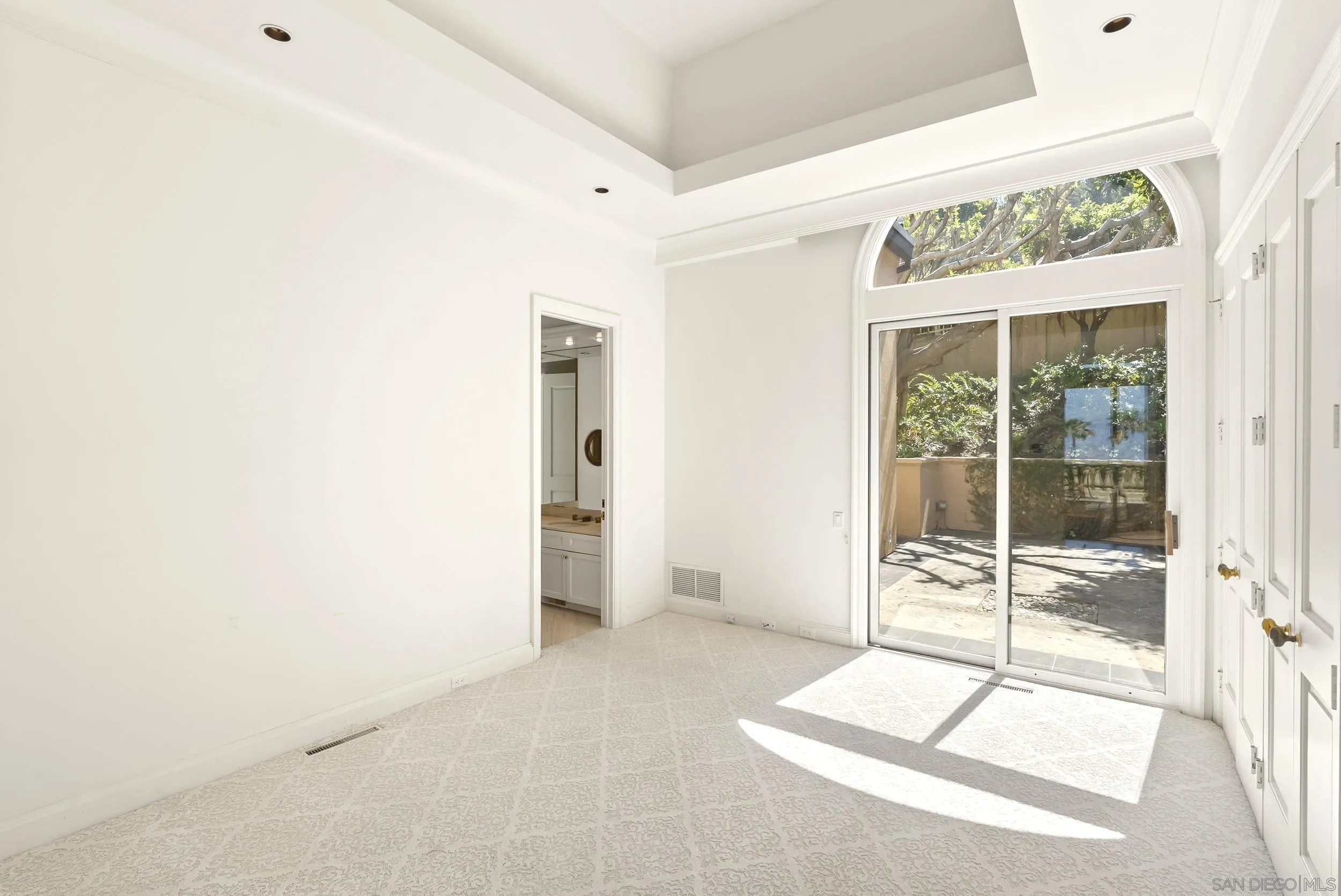 https://cdn.realtyfeed.com/cdn/127/260007494/d31306c1adcf20eb2f0df03a184ff616.webp