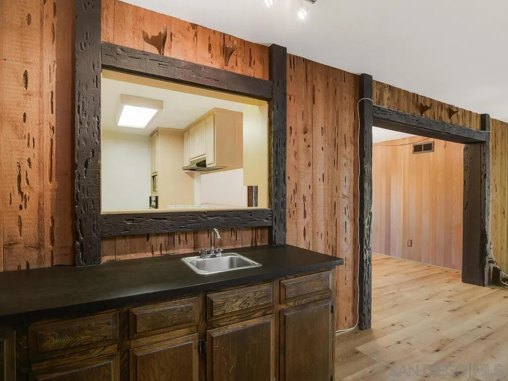 https://cdn.realtyfeed.com/cdn/127/260007495/885c0eb3c311f8e969821fa364dc9e0b.webp