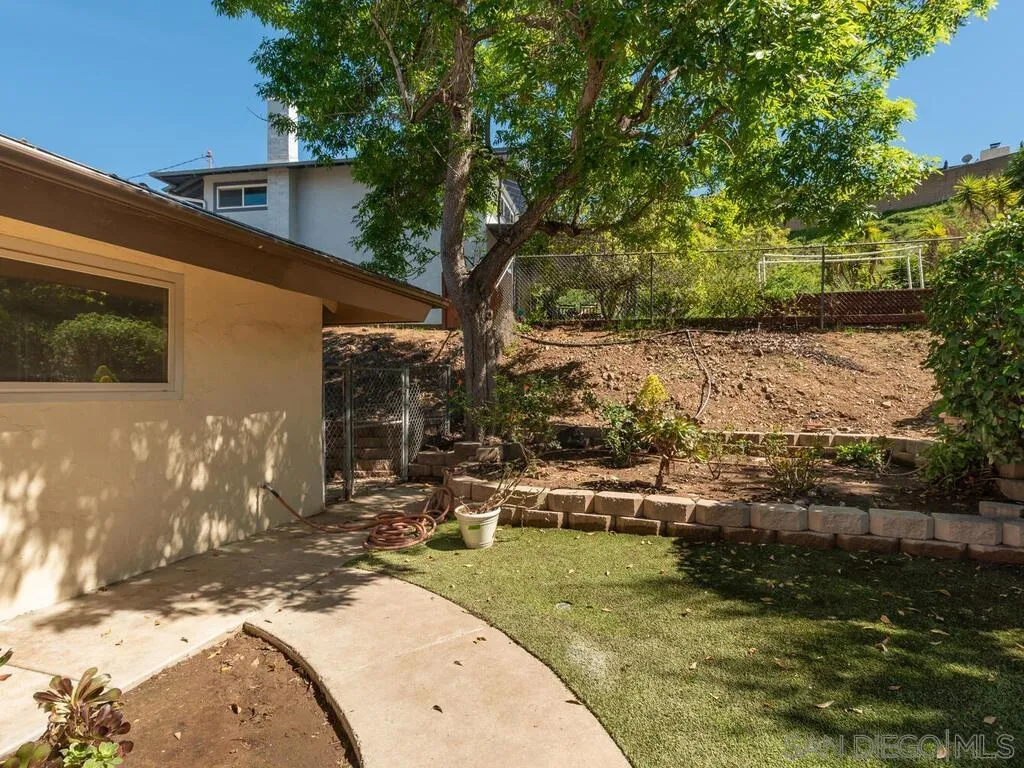 https://cdn.realtyfeed.com/cdn/127/260007495/e2282724c76ae3deca7c734cbf243d80.webp