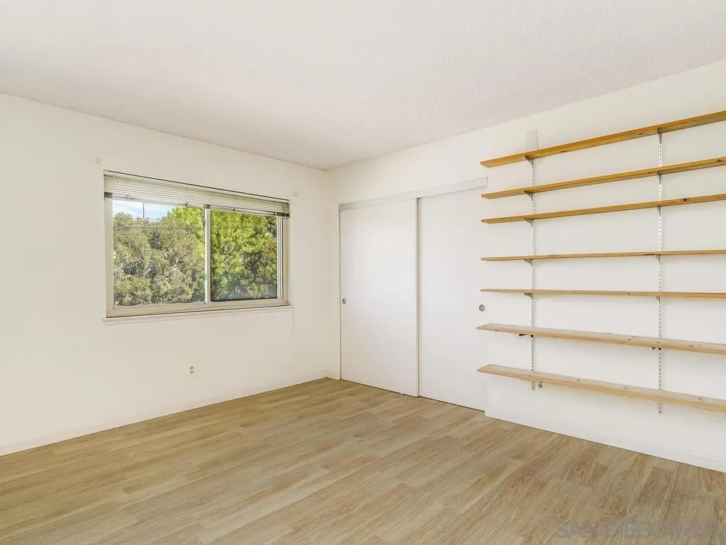 https://cdn.realtyfeed.com/cdn/127/260007495/e7e441209314d4ea6112b97a1c68fa49.webp