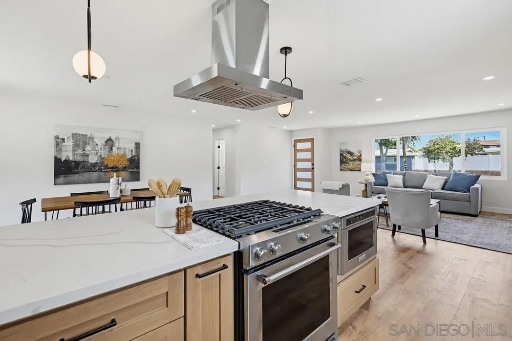 https://cdn.realtyfeed.com/cdn/127/260007511/3f1320fc442fa542f9f9d8ef55a3f4a1.webp